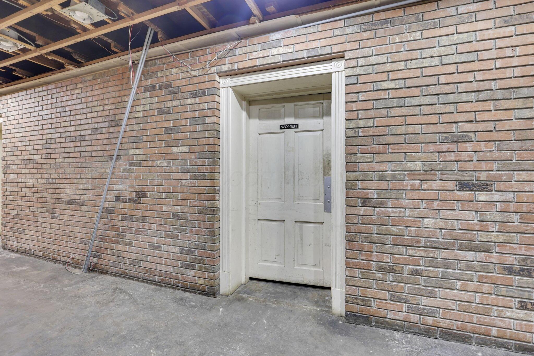 154 E Main Street Property Photo 87
