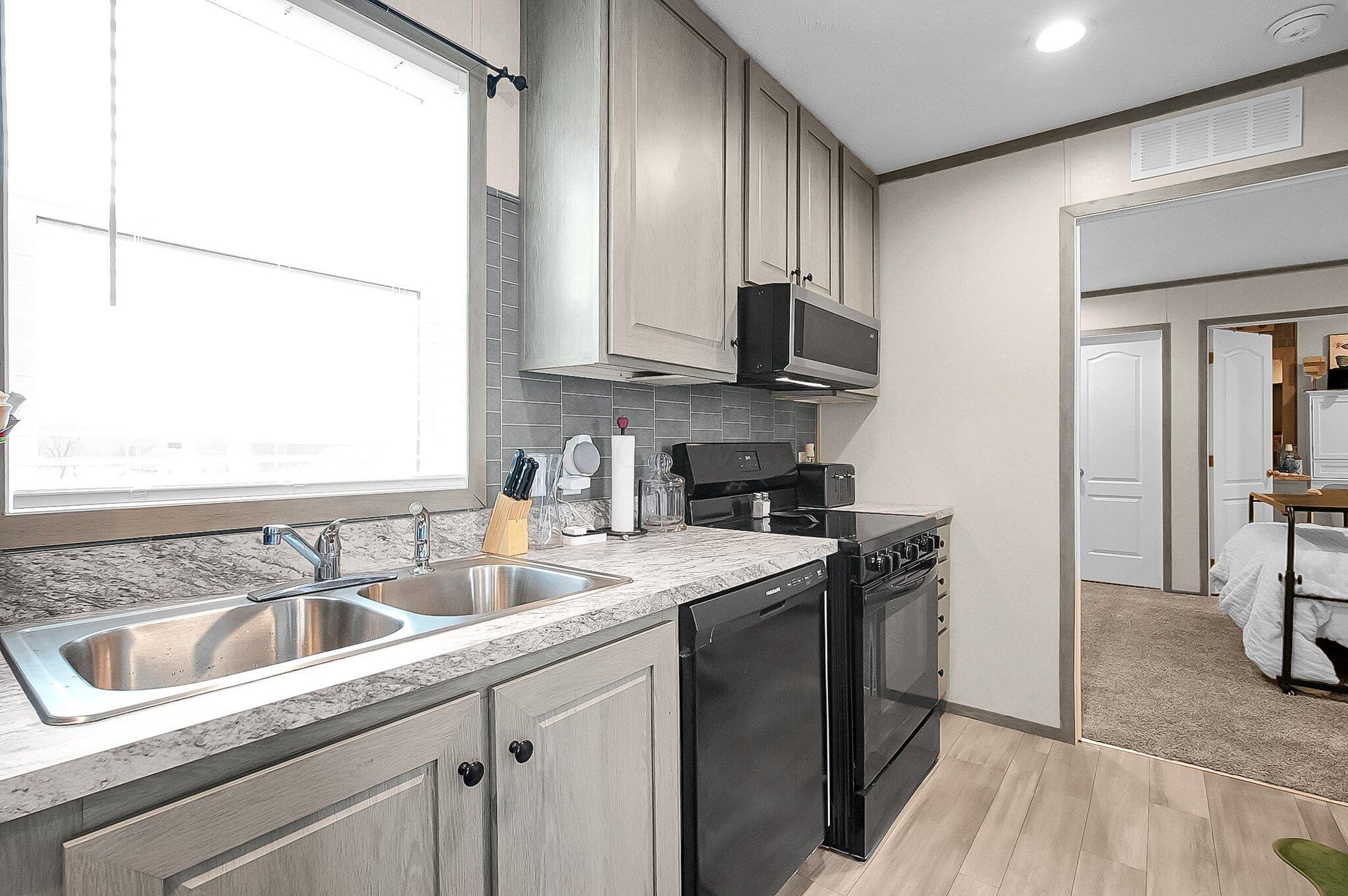 9 Elcar Property Photo 5