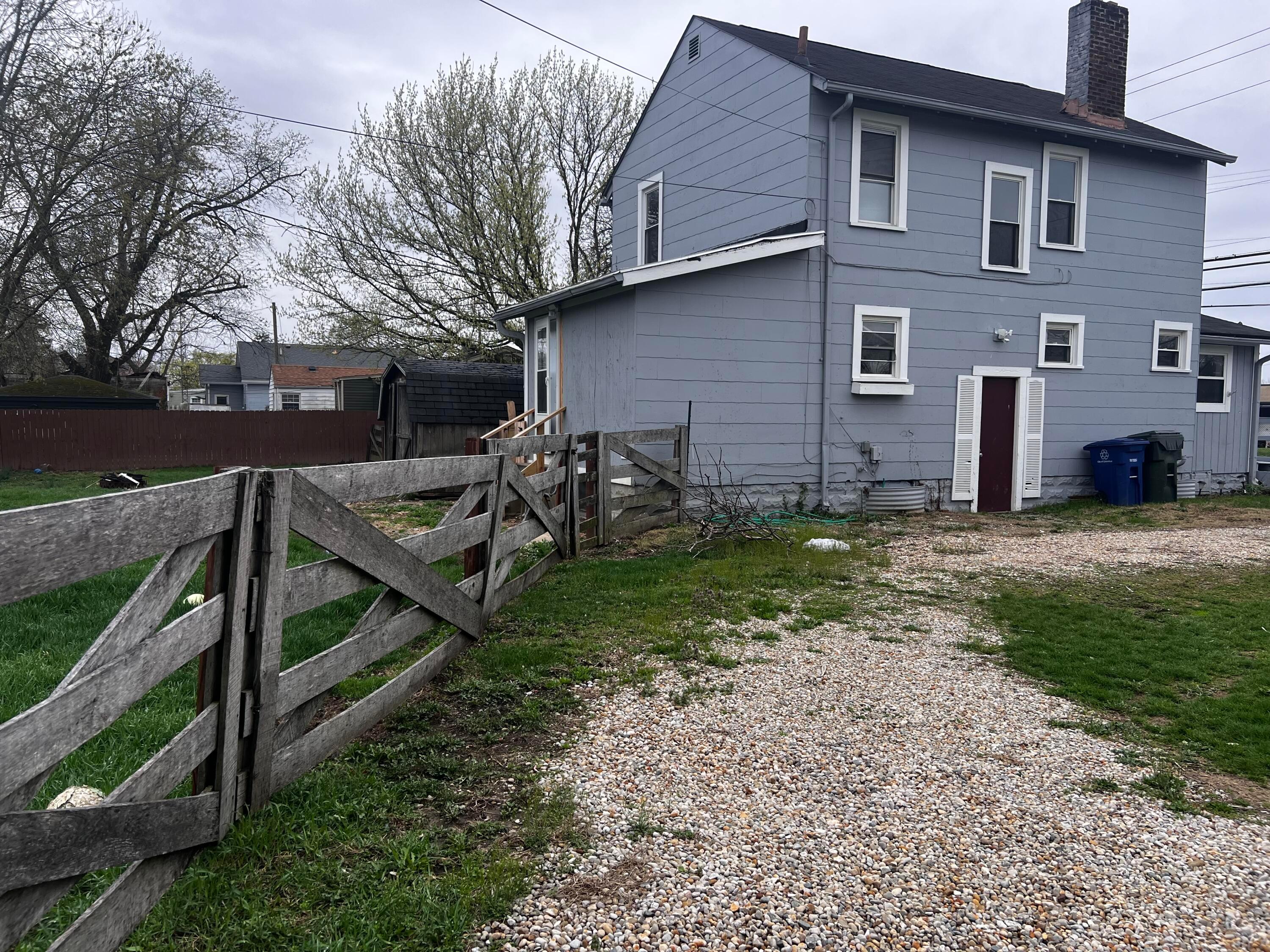 1146 Brentnell Avenue Property Photo 1