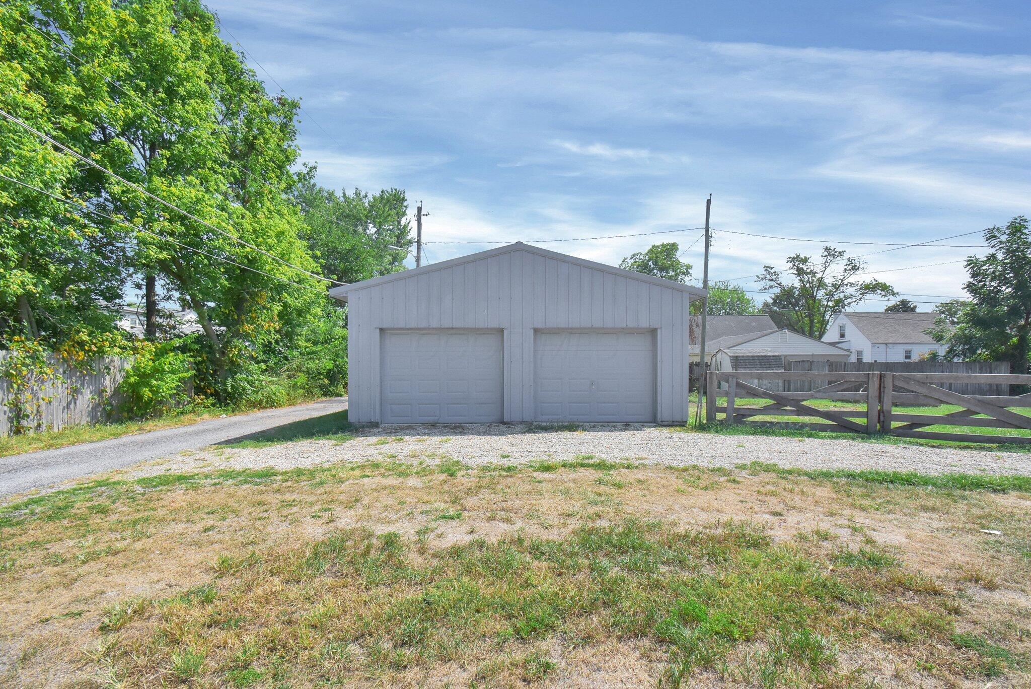 1146 Brentnell Avenue Property Photo 6