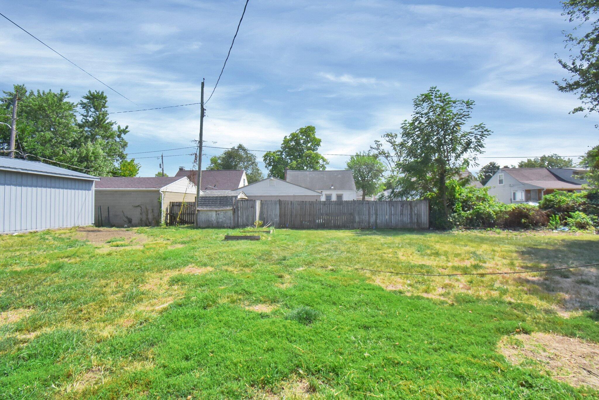 1146 Brentnell Avenue Property Photo 8