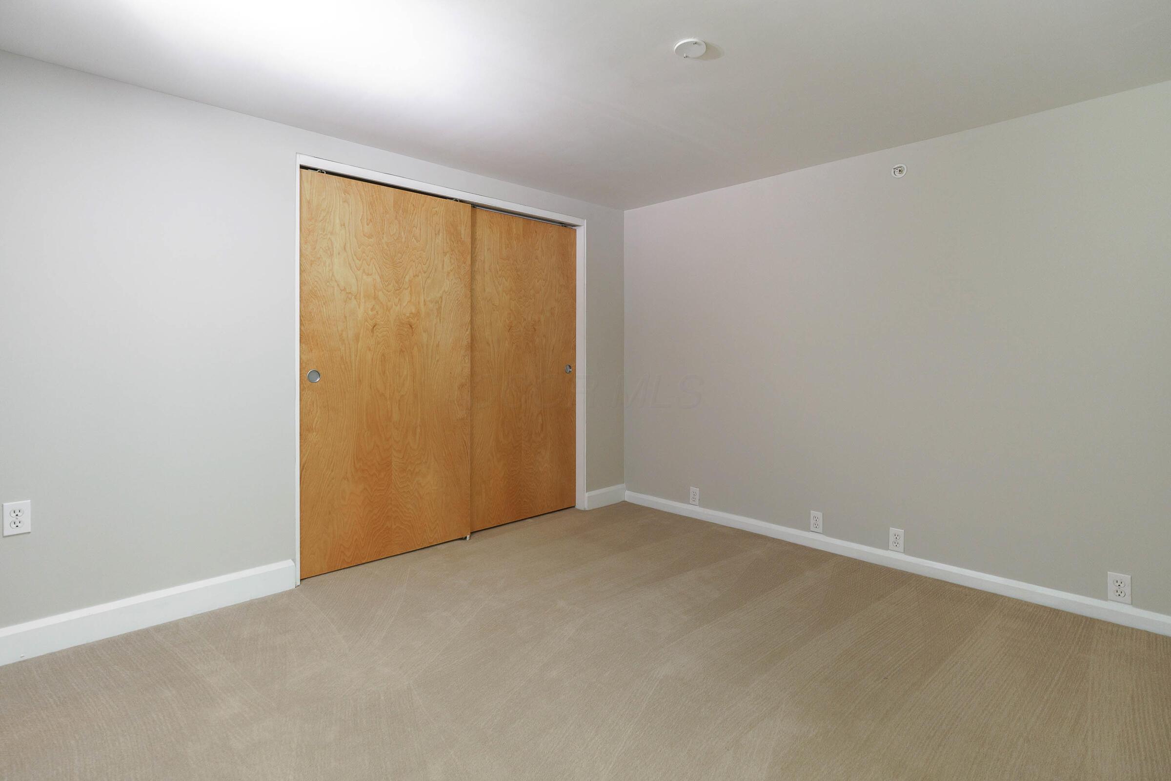 106 N High Street, 207 Property Photo 16