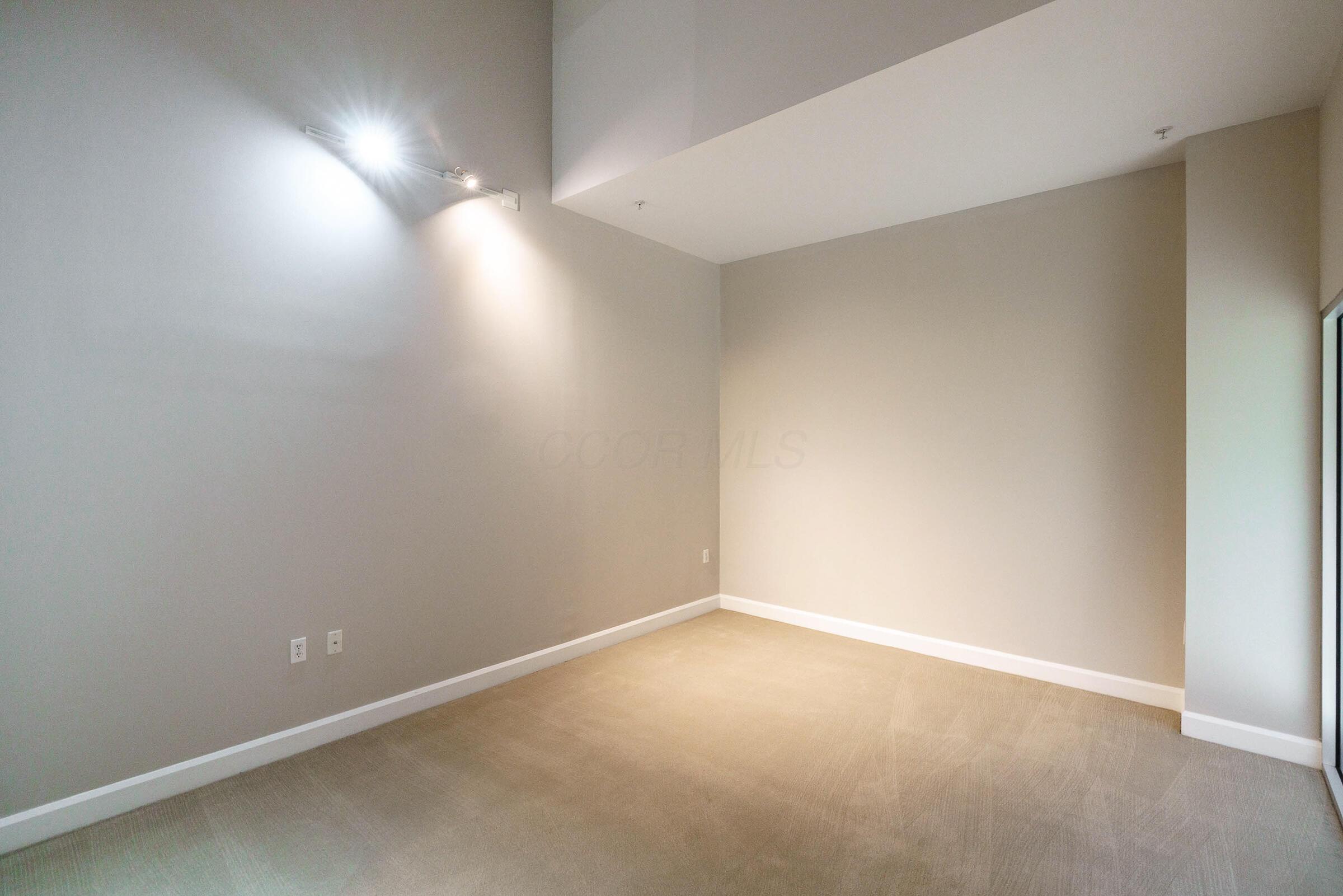 106 N High Street, 207 Property Photo 19