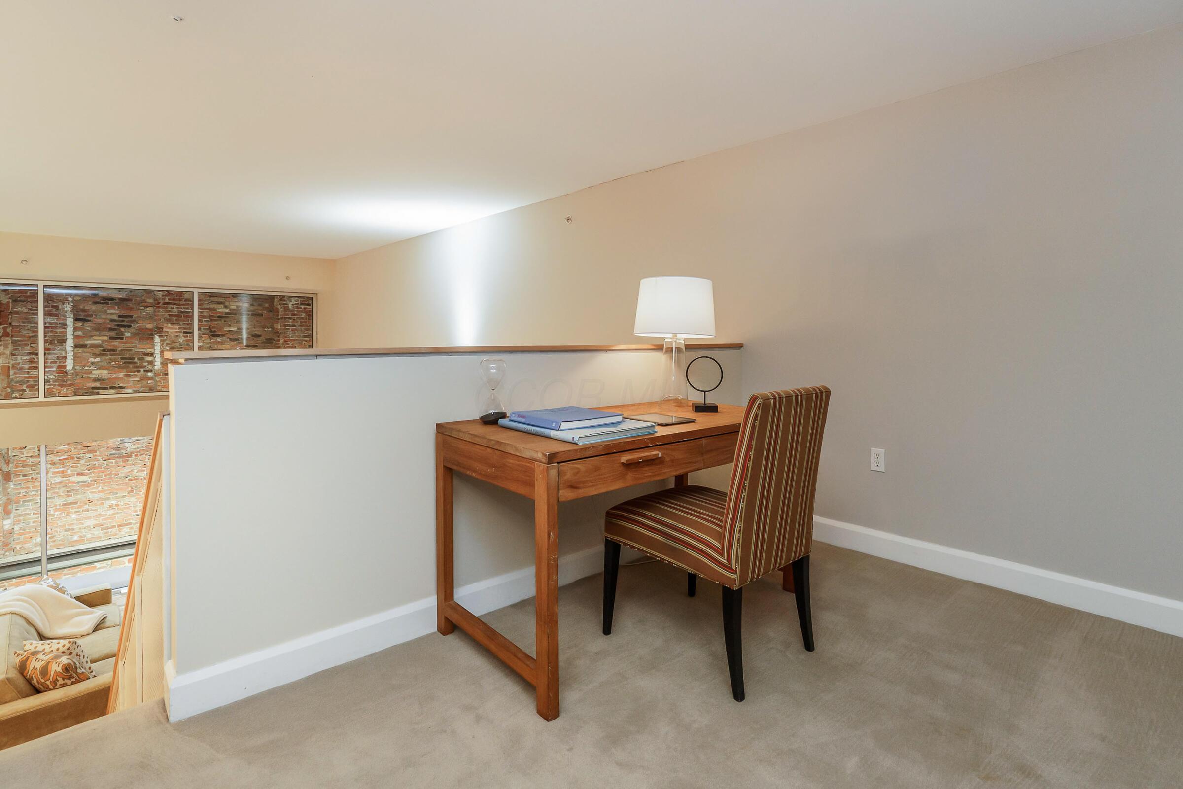 106 N High Street, 207 Property Photo 29