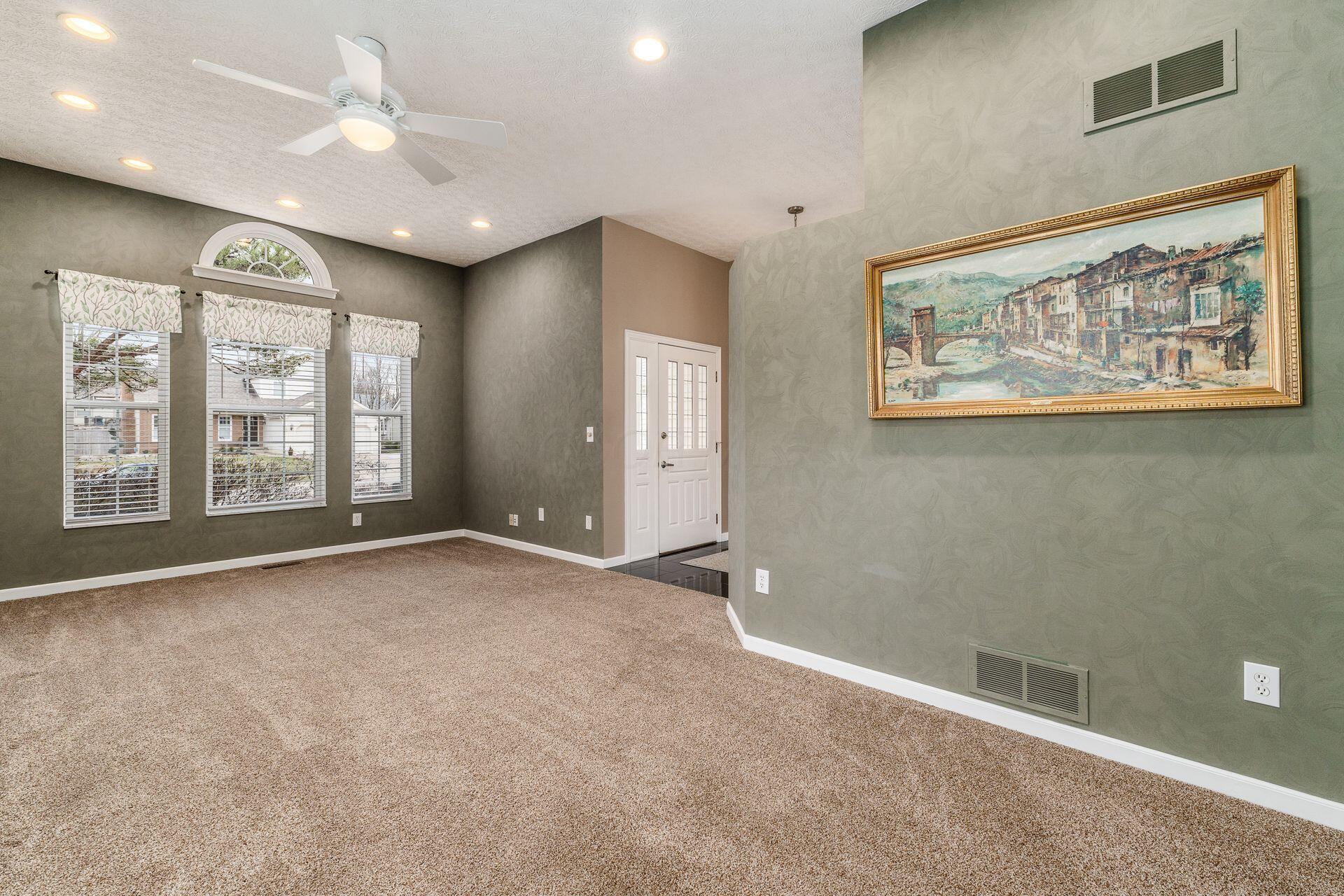 181 Royal Farm E Property Photo 10