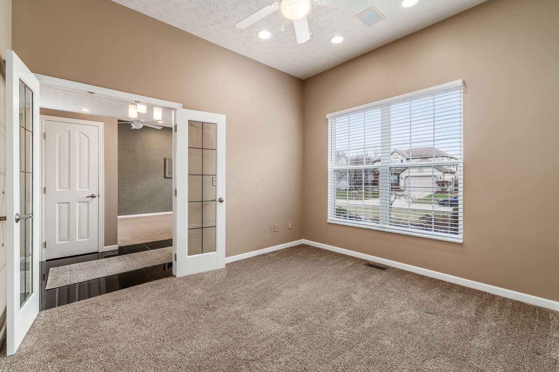 181 Royal Farm E Property Photo 22