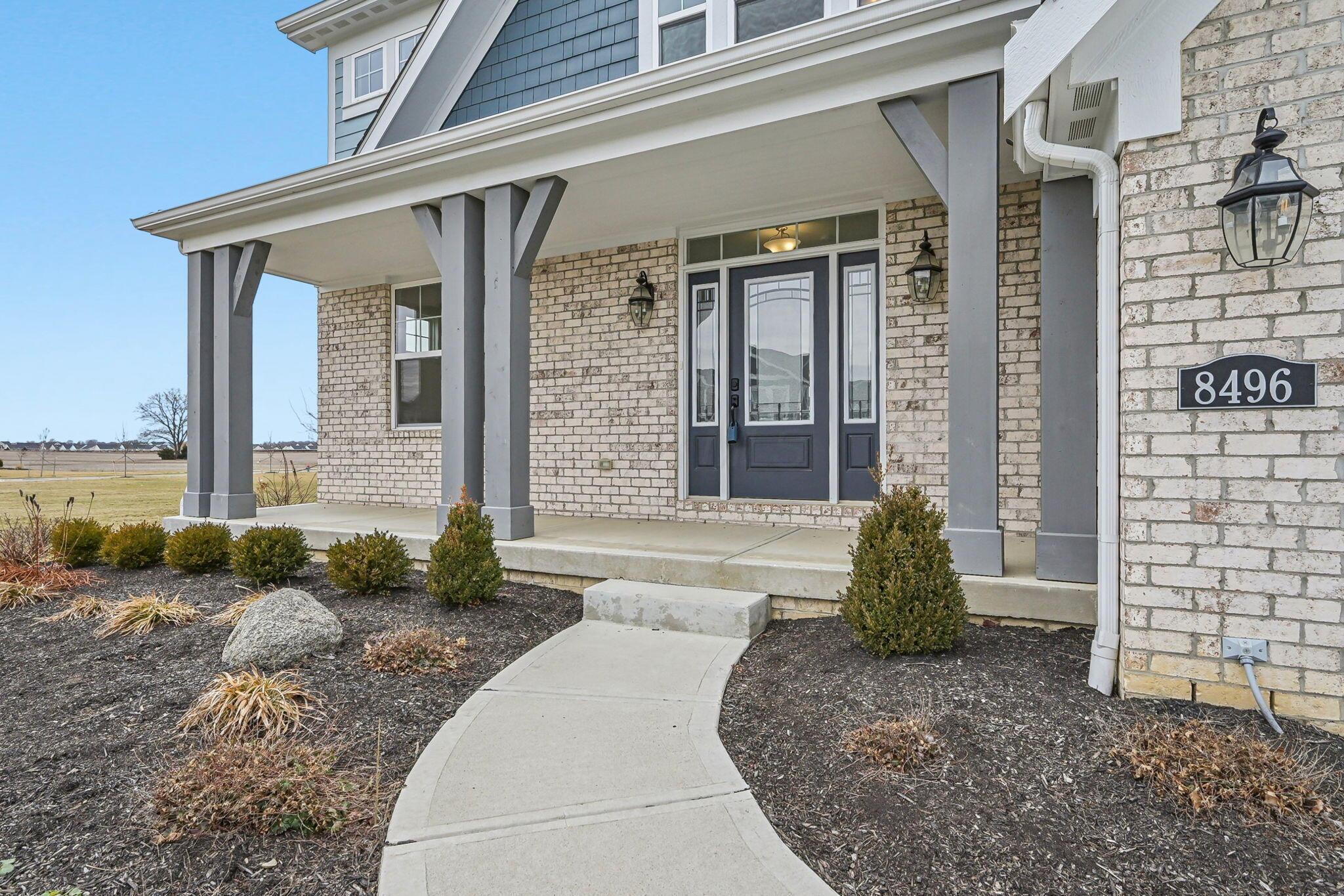 8496 Apricot Way Property Photo 3
