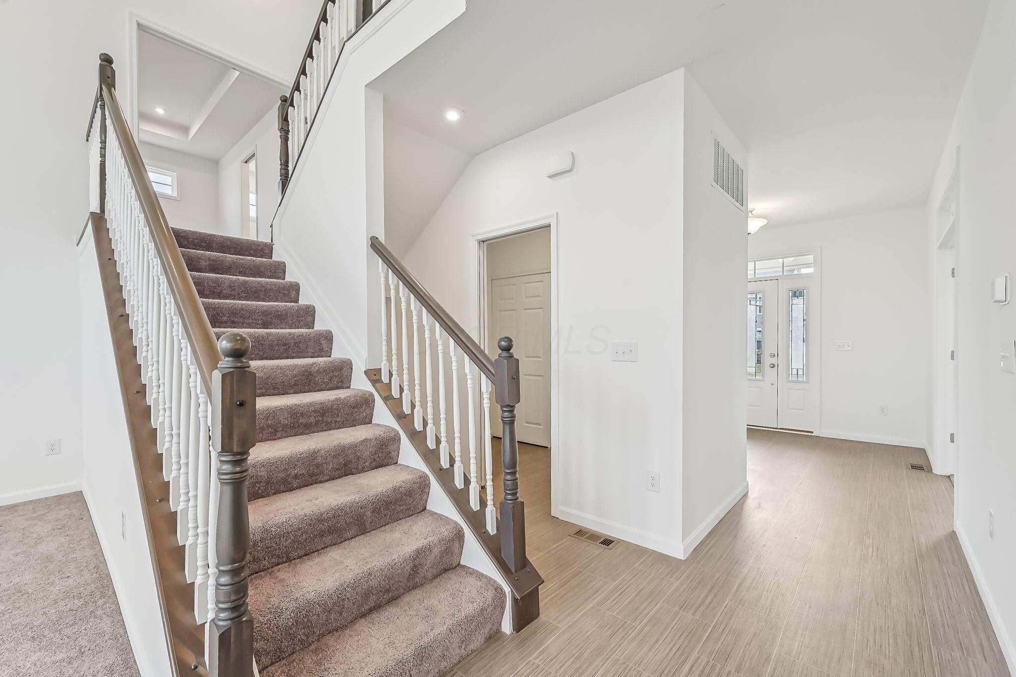 8496 Apricot Way Property Photo 11