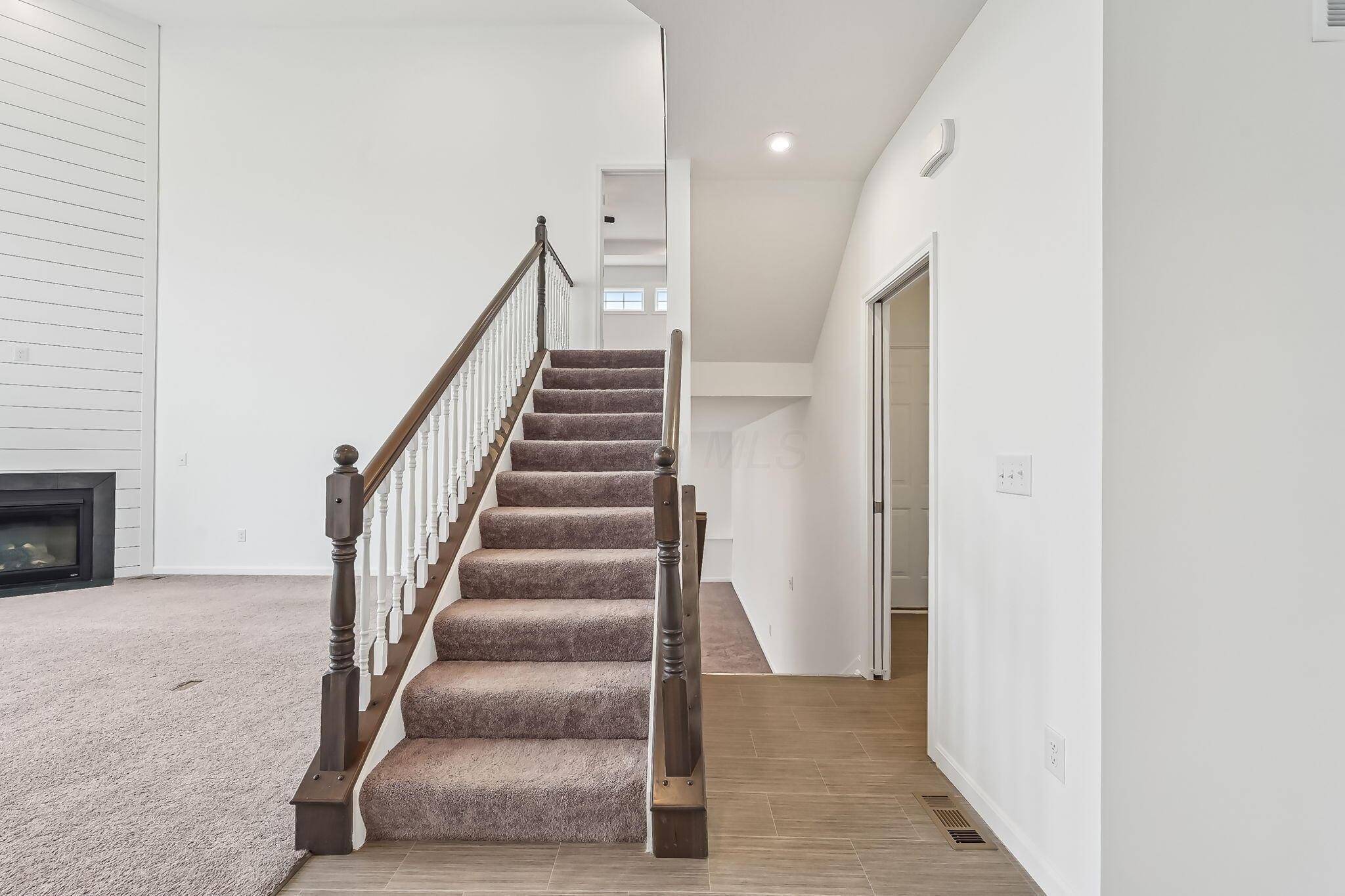 8496 Apricot Way Property Photo 12