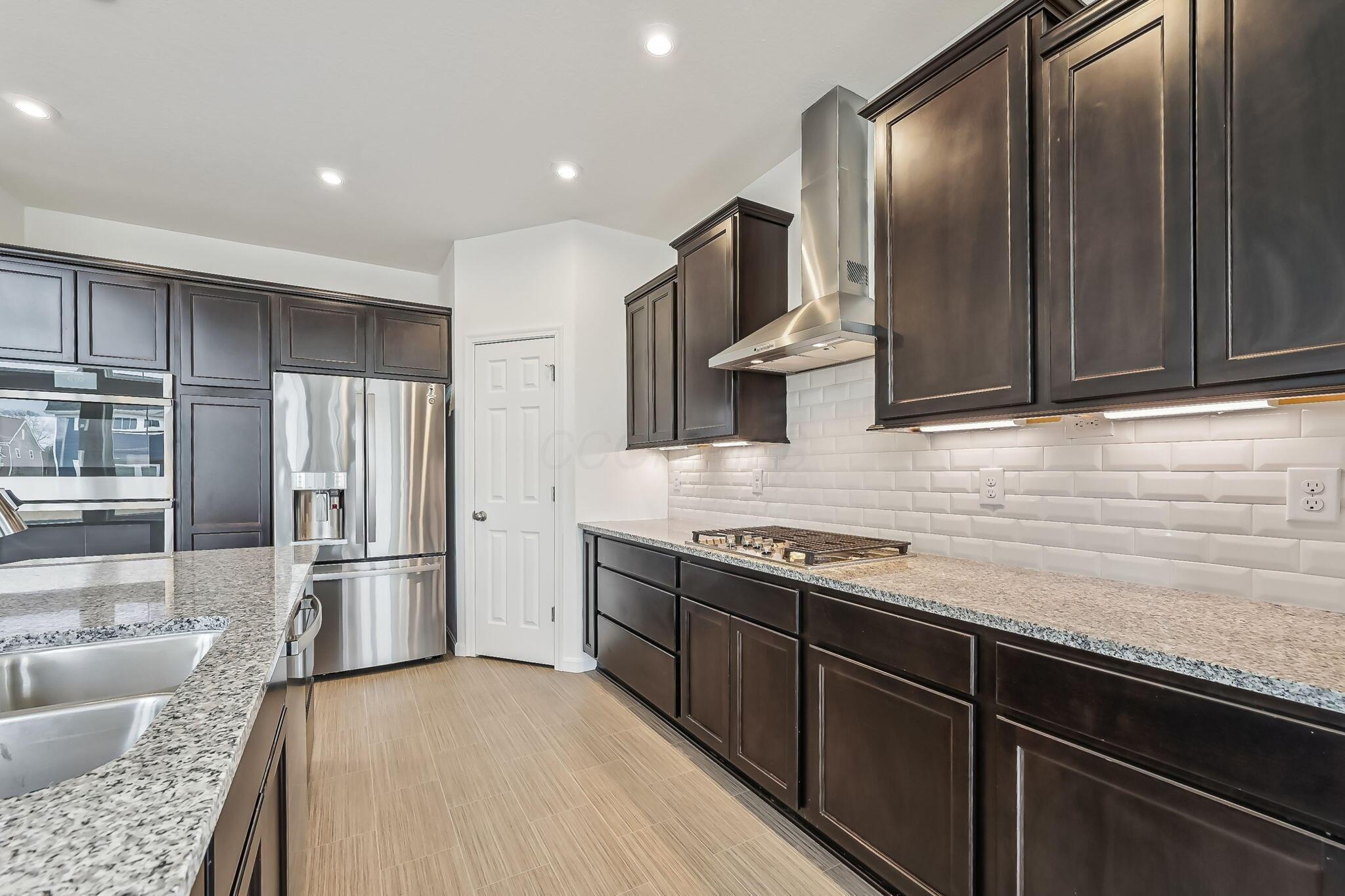 8496 Apricot Way Property Photo 25