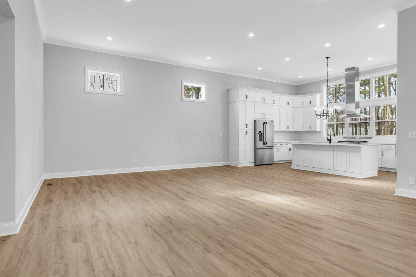 6076 Victory Lane Property Photo 14