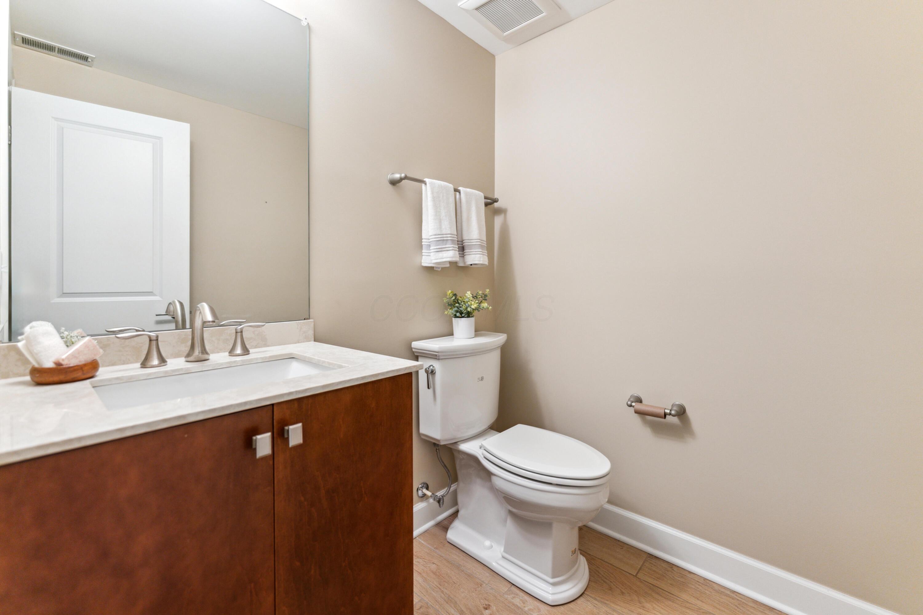 1061 Harrison Park Place Property Photo 35