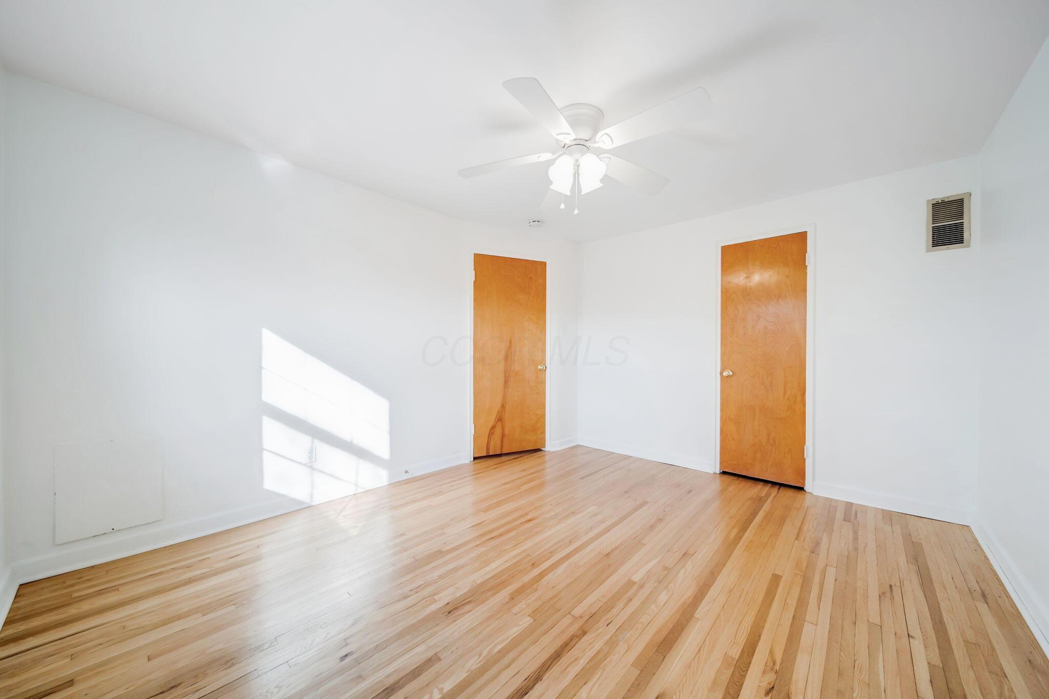 1809 Northwest Court, C Property Photo 14