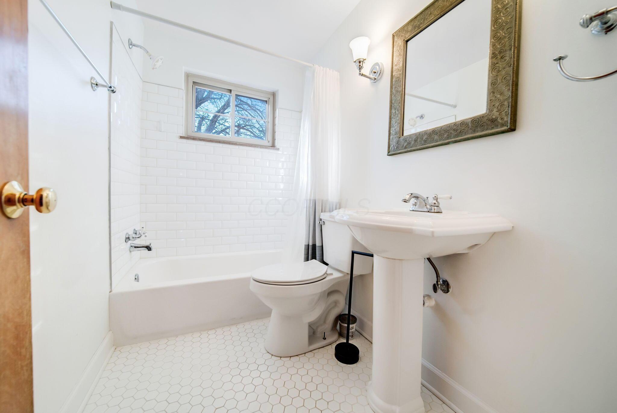 1809 Northwest Court, C Property Photo 19