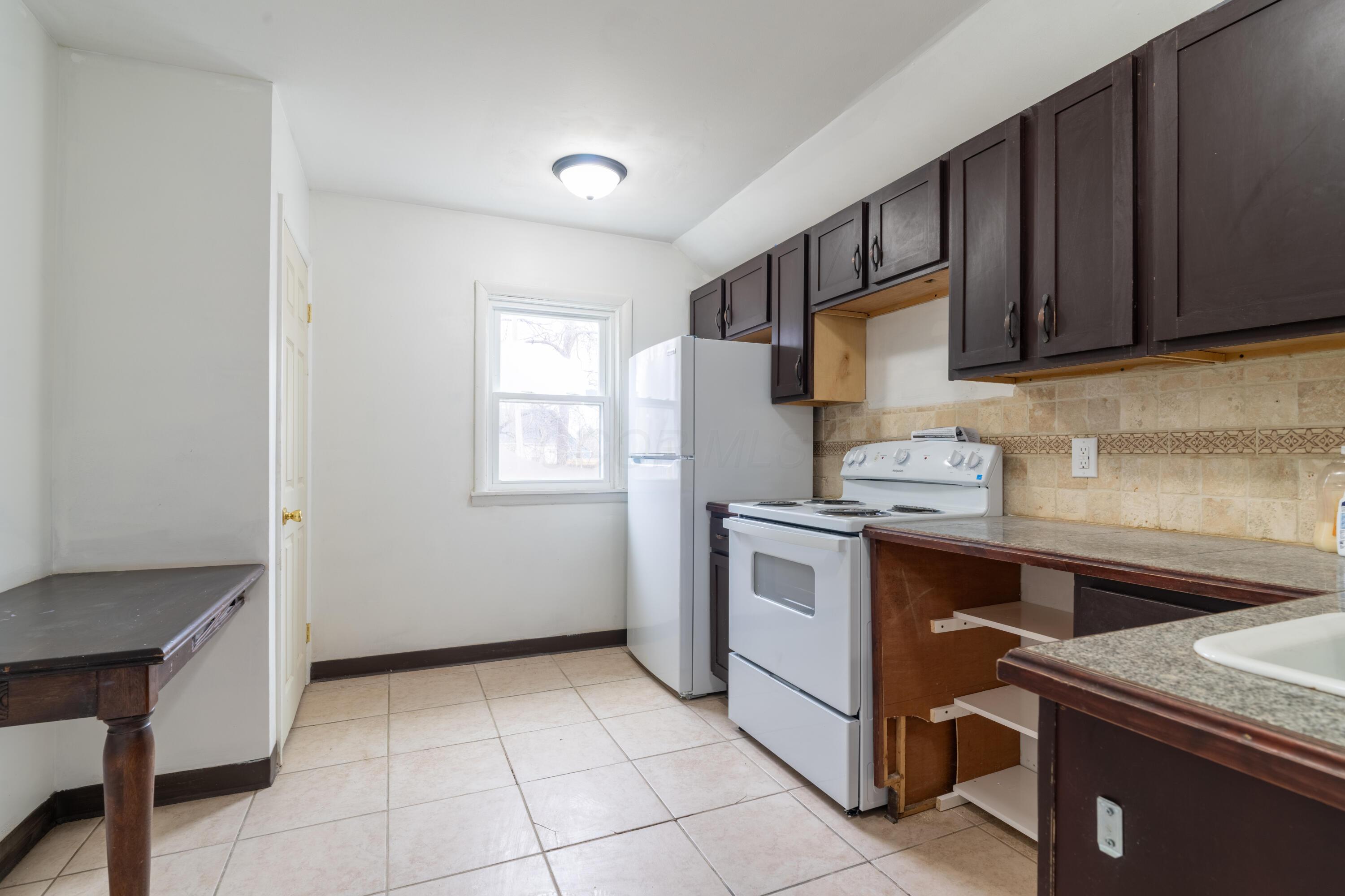 2398 Joyce Avenue Property Photo 9