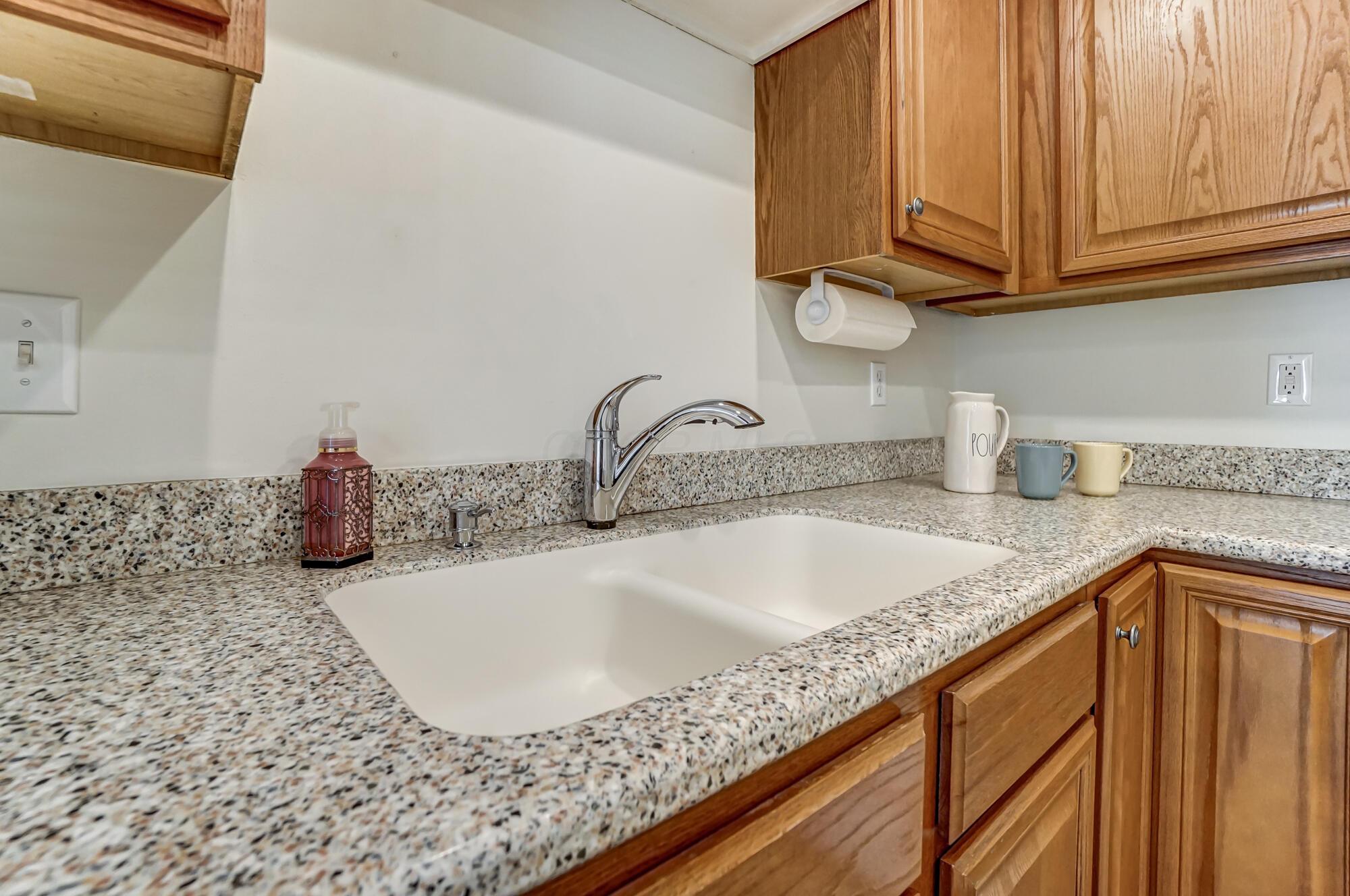 1314 Allington Lane Property Photo 11