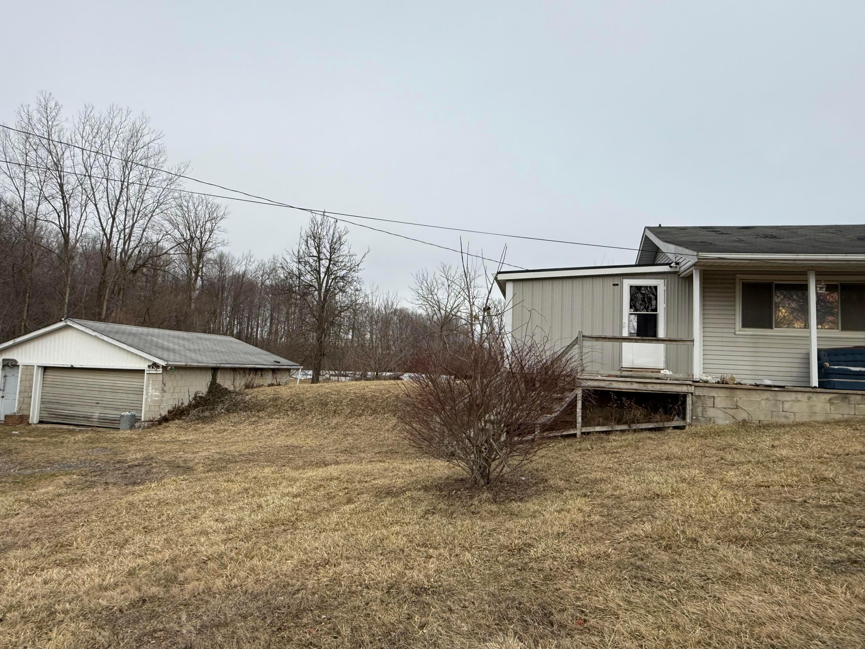 6909 Township Road 92 Property Photo 3