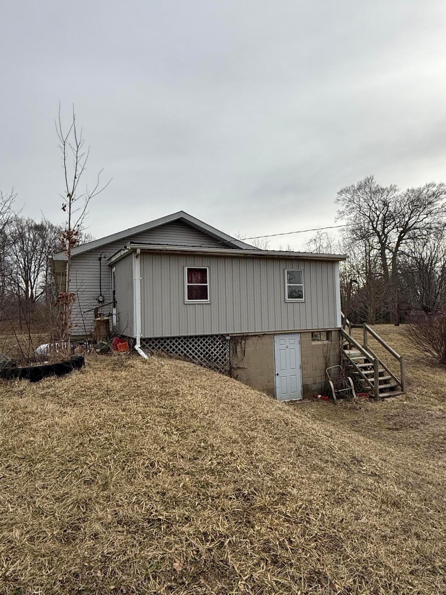 6909 Township Road 92 Property Photo 4