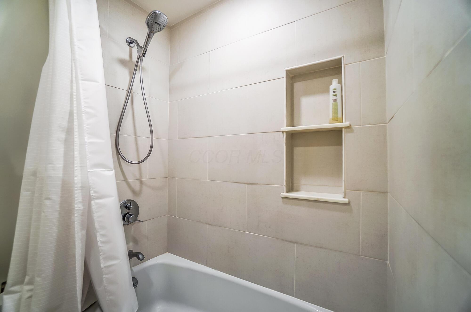 1000 Urlin Avenue, 907 Property Photo 24
