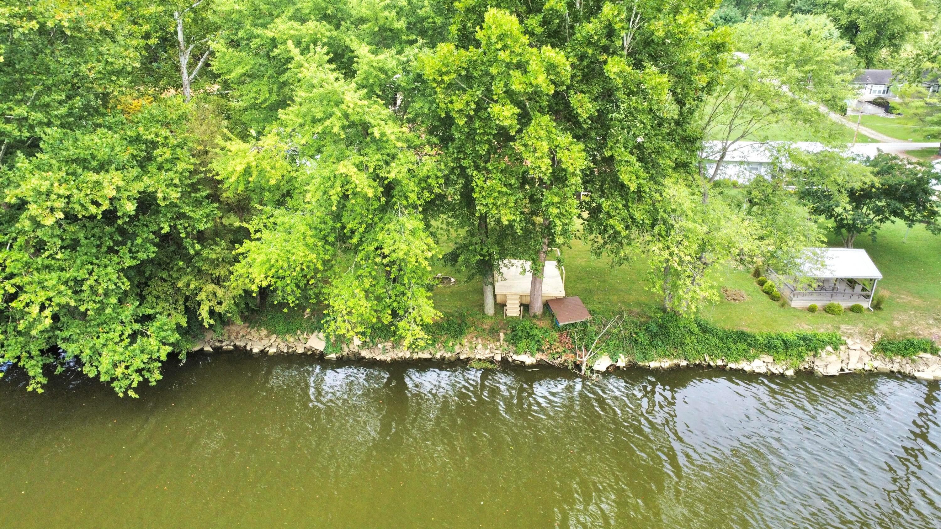 2712 Sycamore Lane Property Photo 4