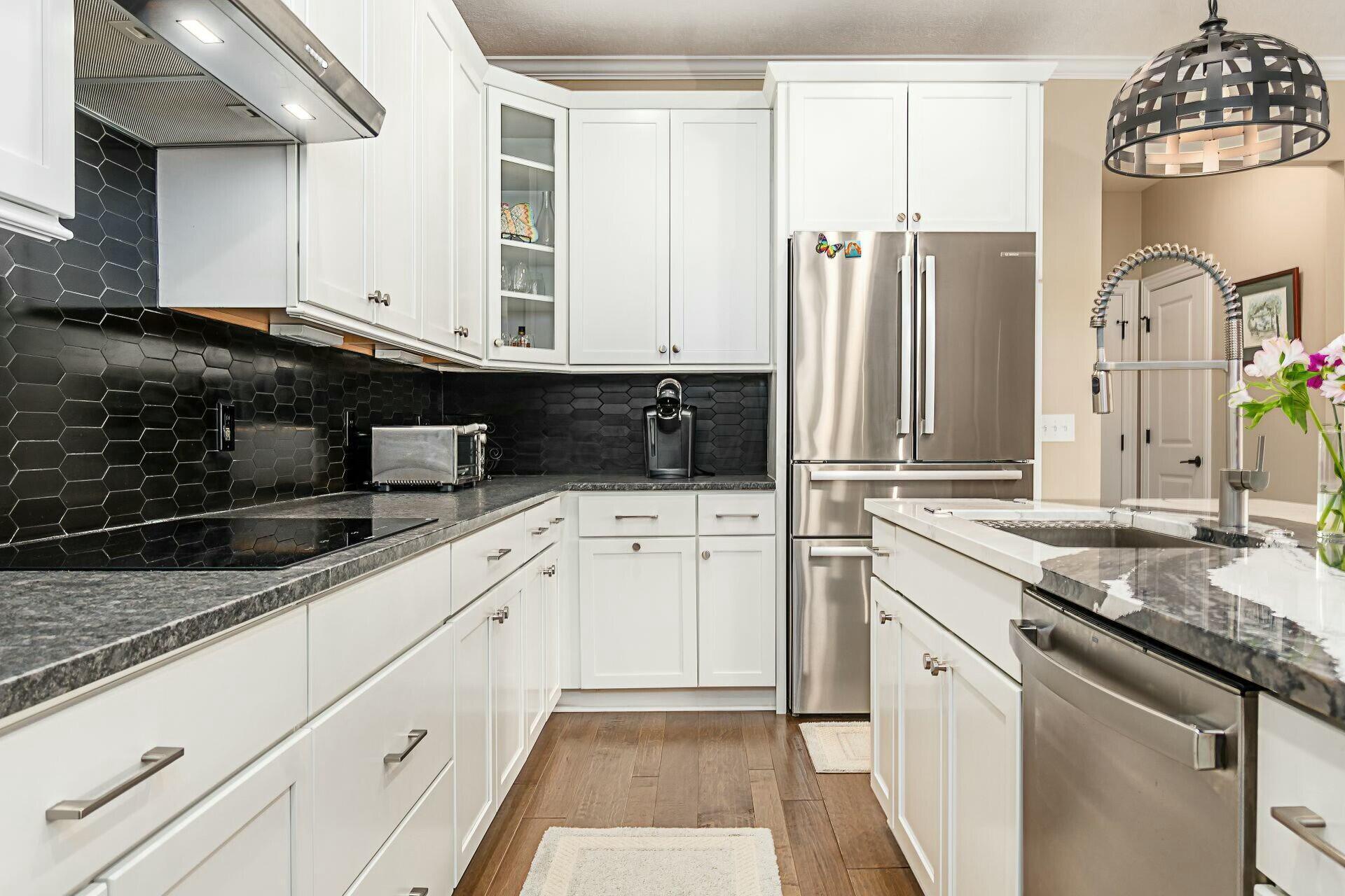 6167 Deer Cliff Road Property Photo 10