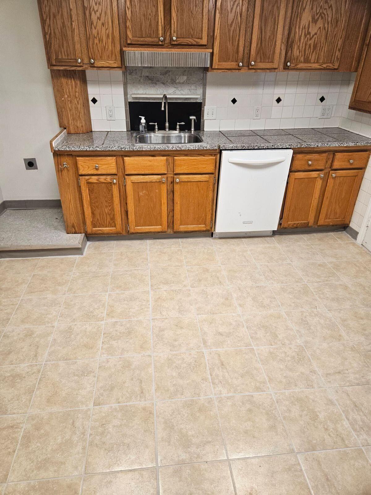 207 Buckeye Circle, B Property Photo 6