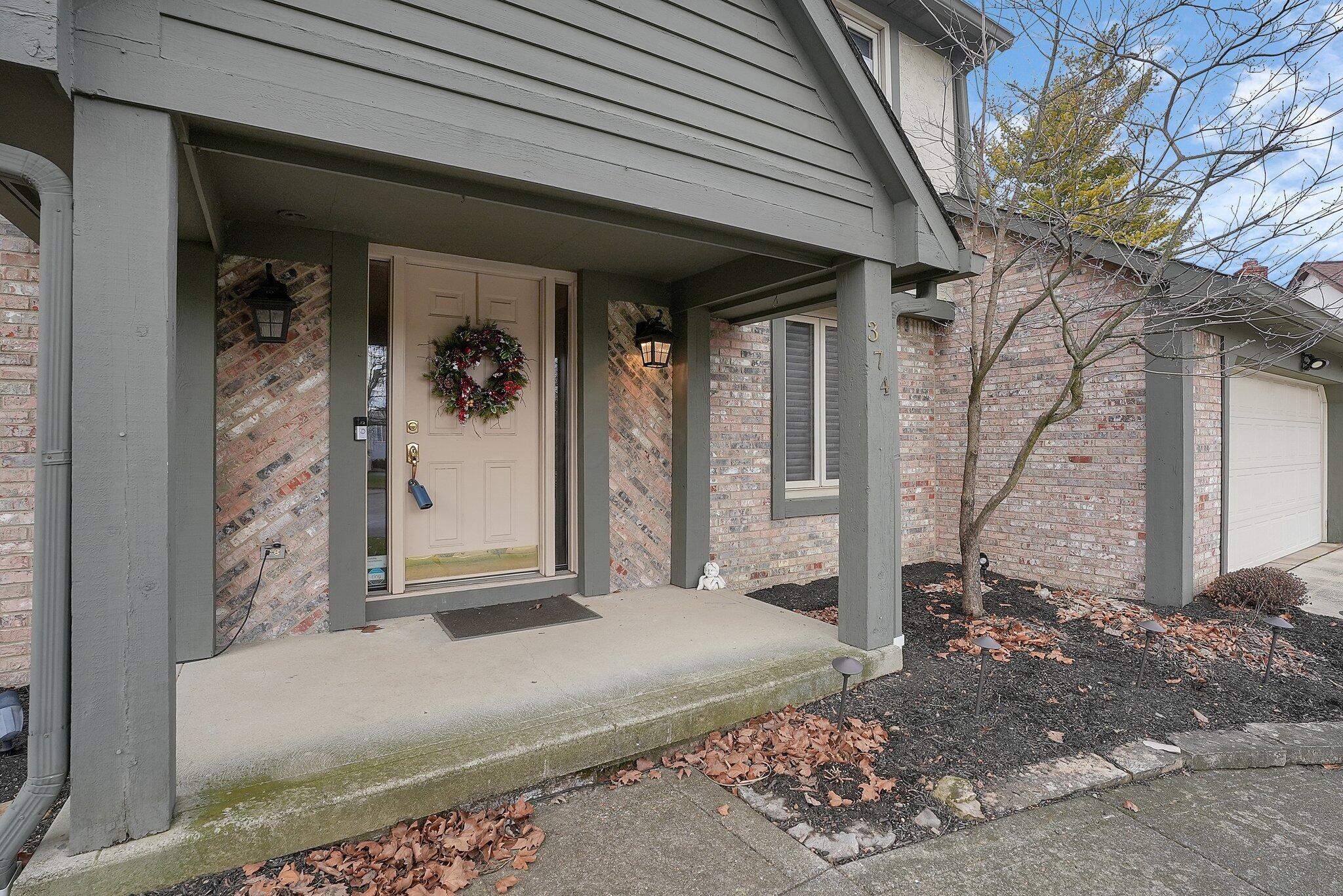 374 Glen Meadow Court Property Photo 3