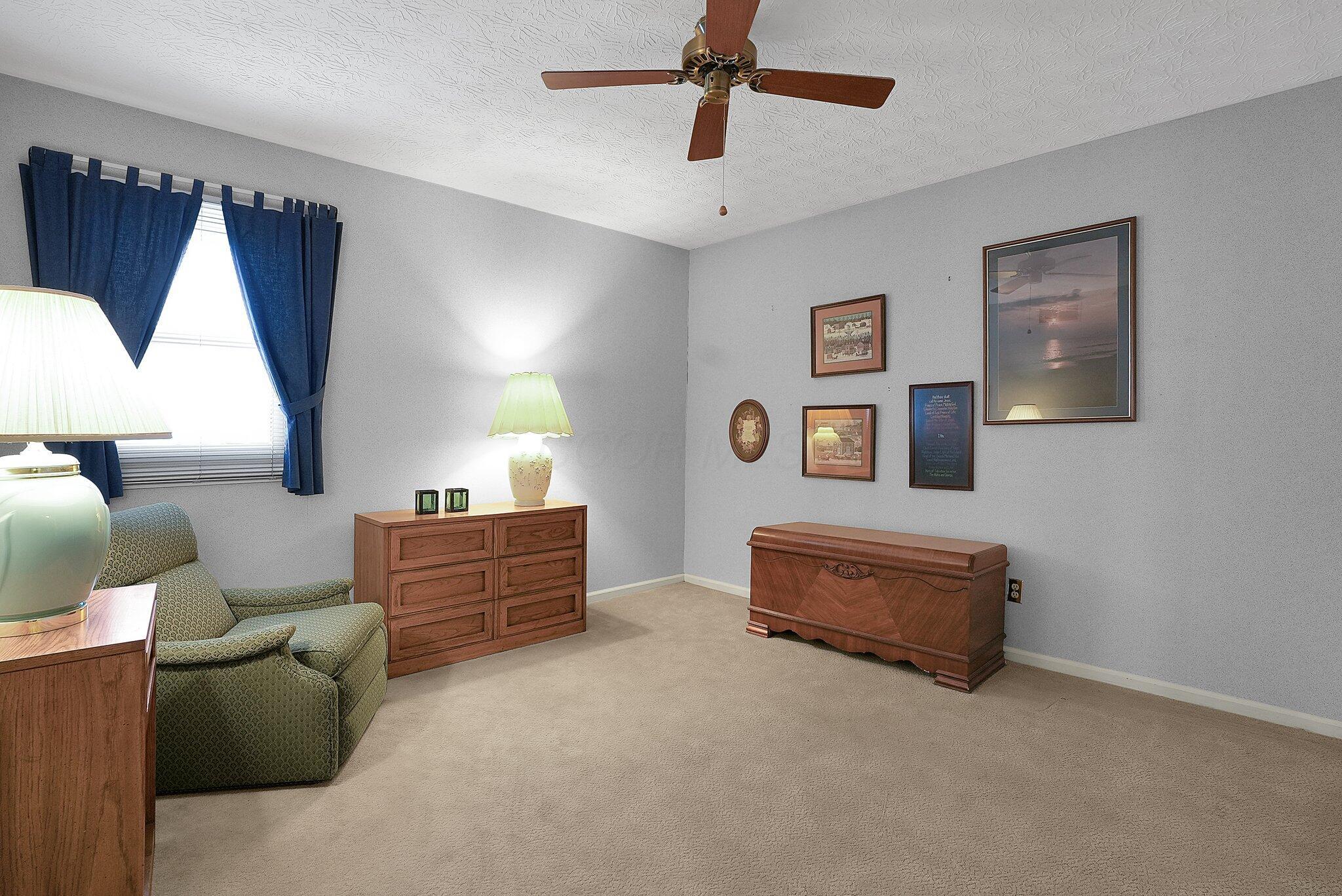 374 Glen Meadow Court Property Photo 25