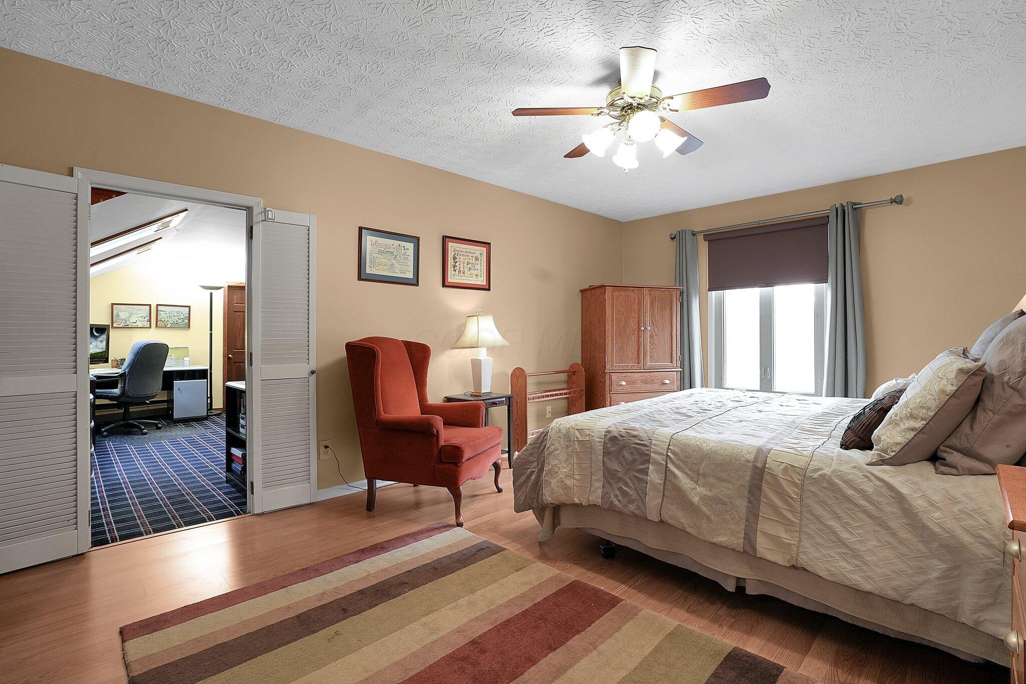 374 Glen Meadow Court Property Photo 28