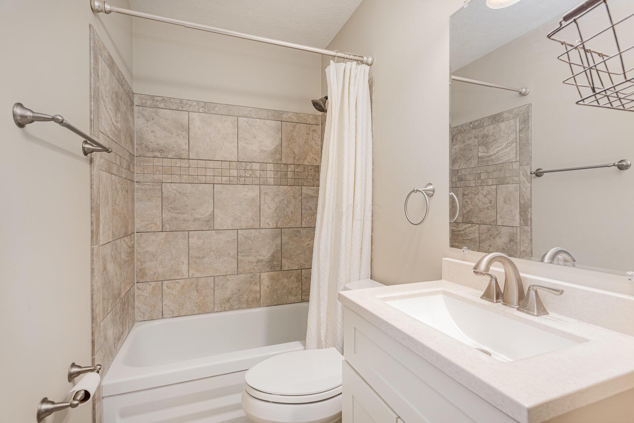 2615 Charing Road, B Property Photo 10