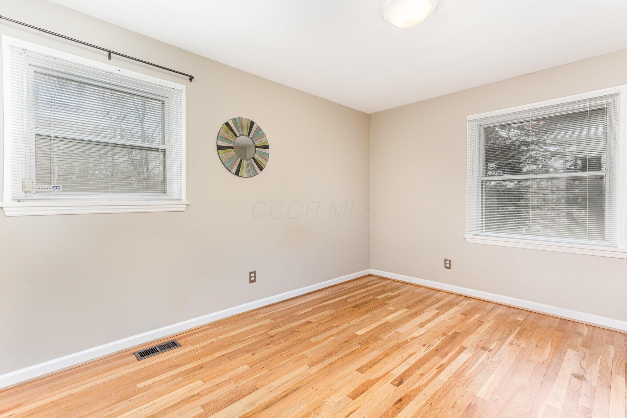 2615 Charing Road, B Property Photo 11