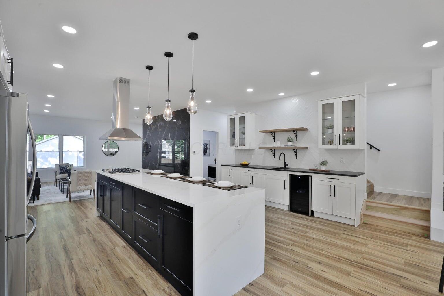 628 Oakwood Avenue Property Photo 8