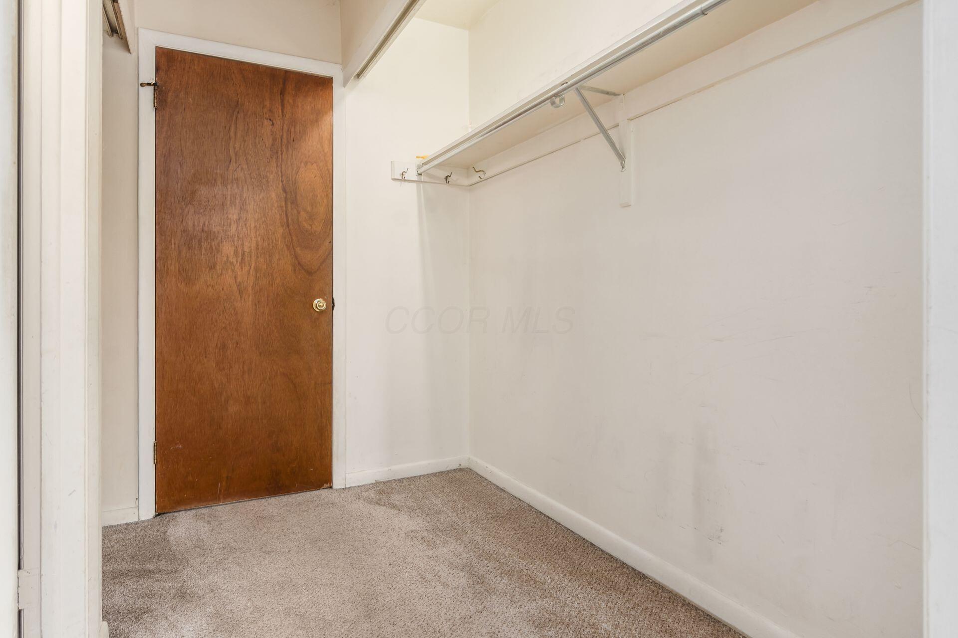 1530-1540 Longeaton Drive Property Photo 16