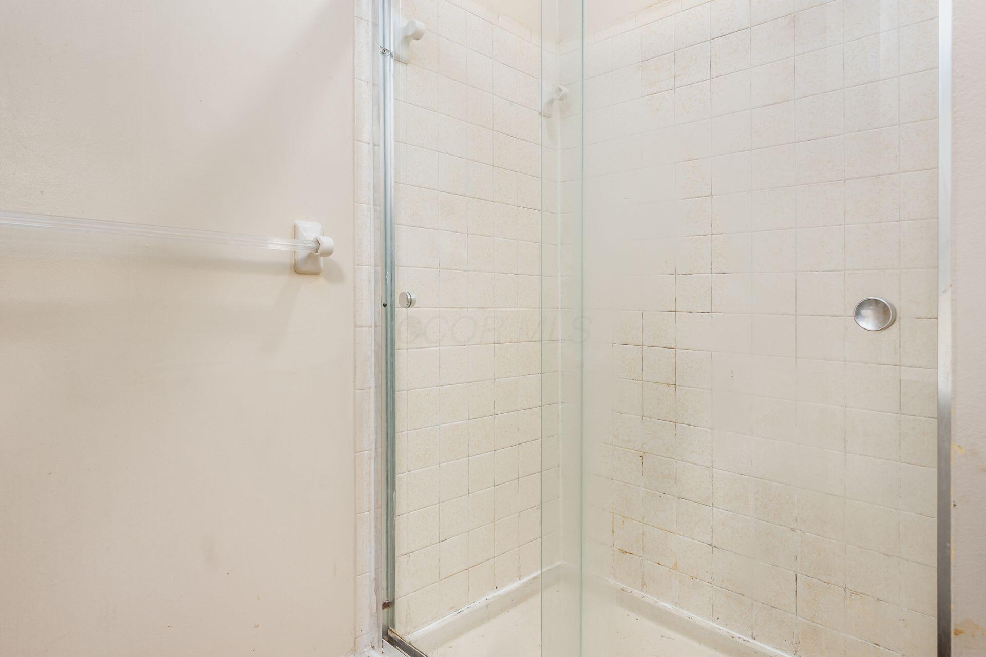 1530-1540 Longeaton Drive Property Photo 18