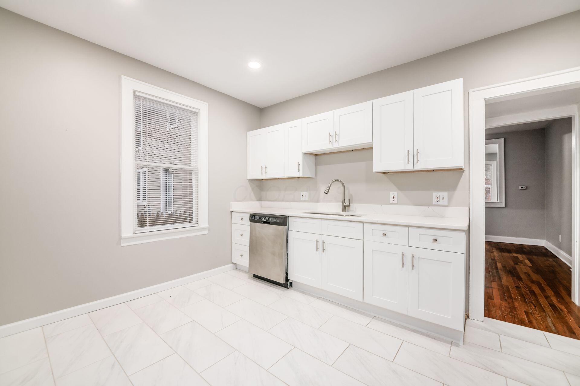73-75 E Markison Avenue Property Photo 10
