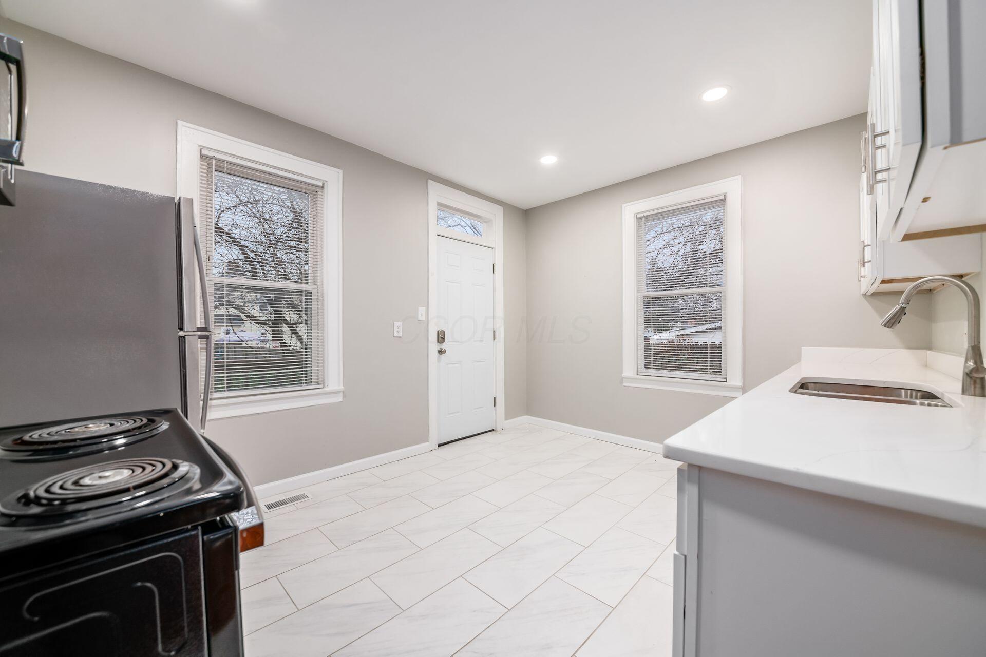 73-75 E Markison Avenue Property Photo 12