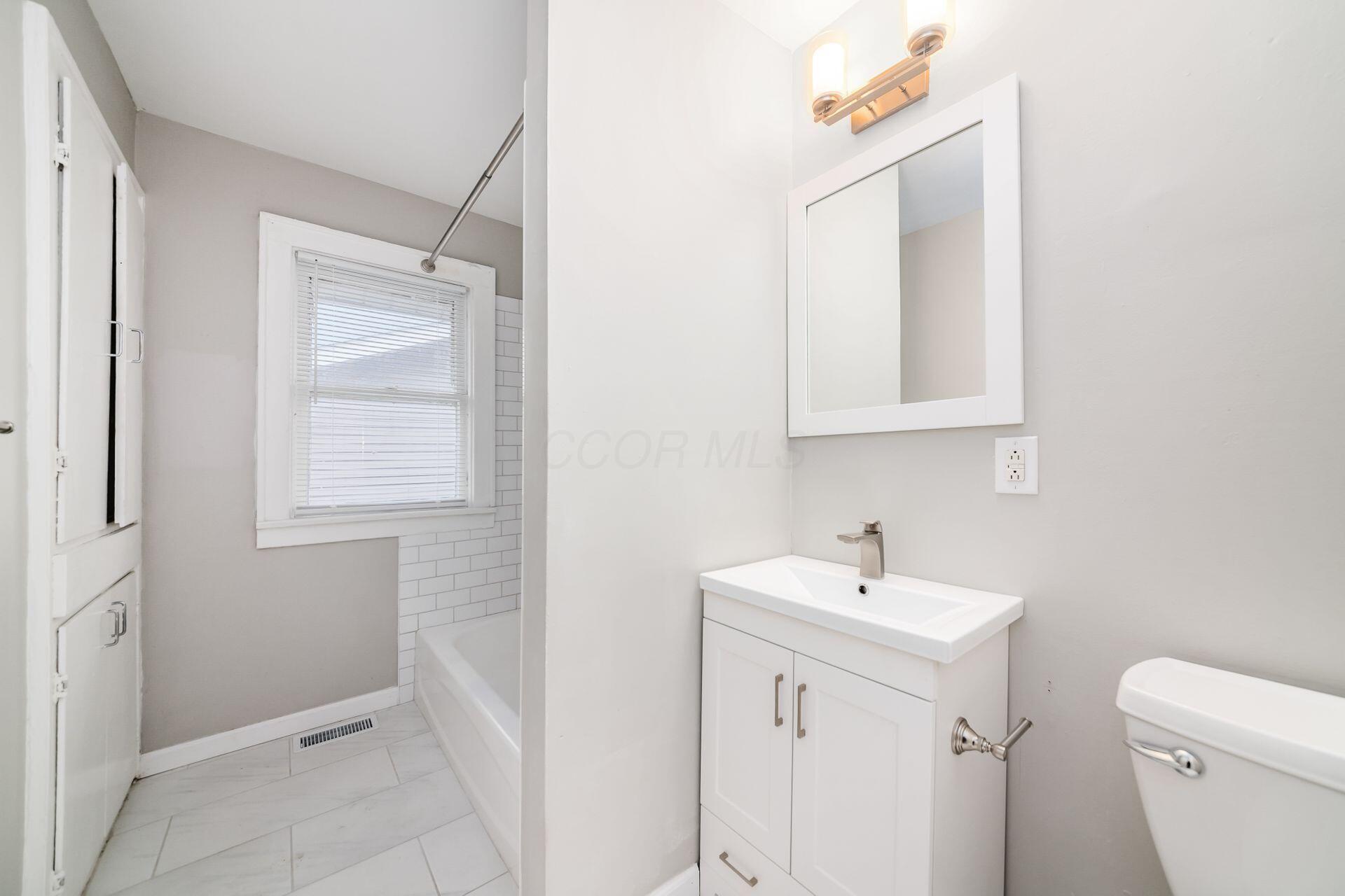73-75 E Markison Avenue Property Photo 15