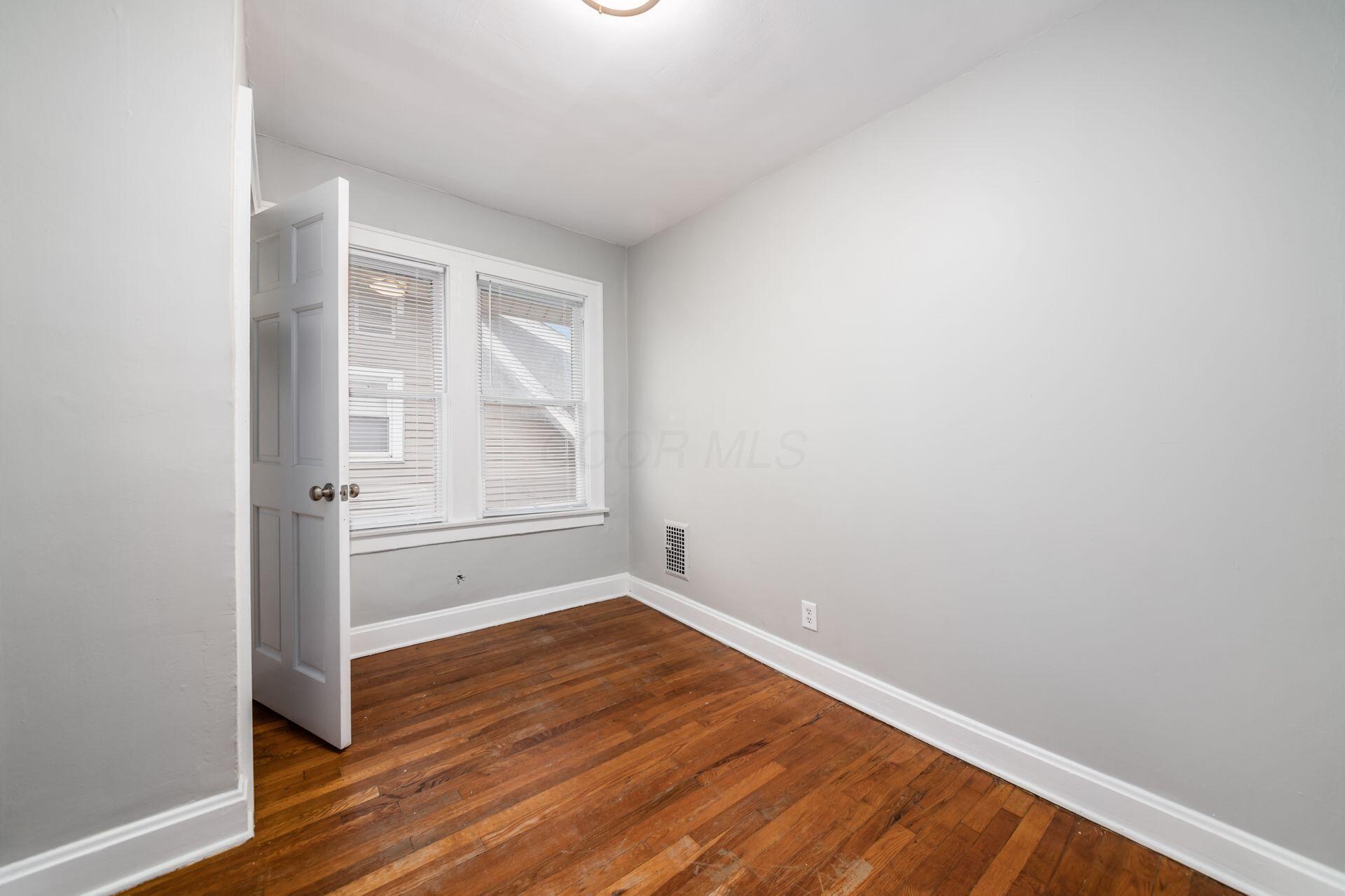 73-75 E Markison Avenue Property Photo 17