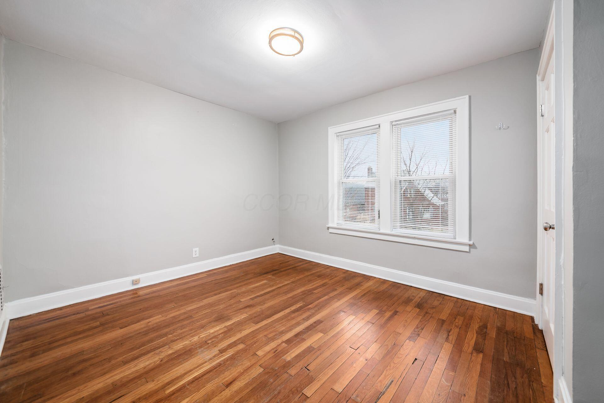 73-75 E Markison Avenue Property Photo 20