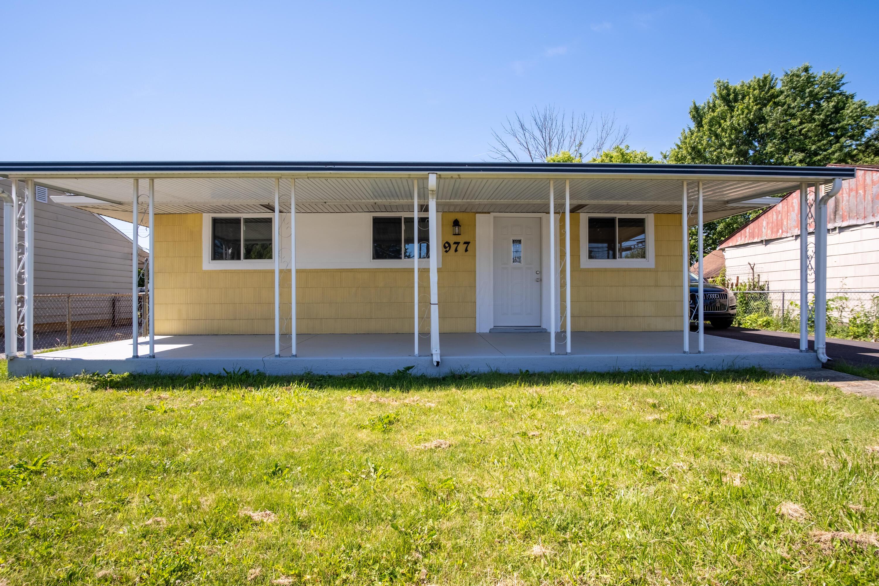 977 Hilock Road Property Photo 1