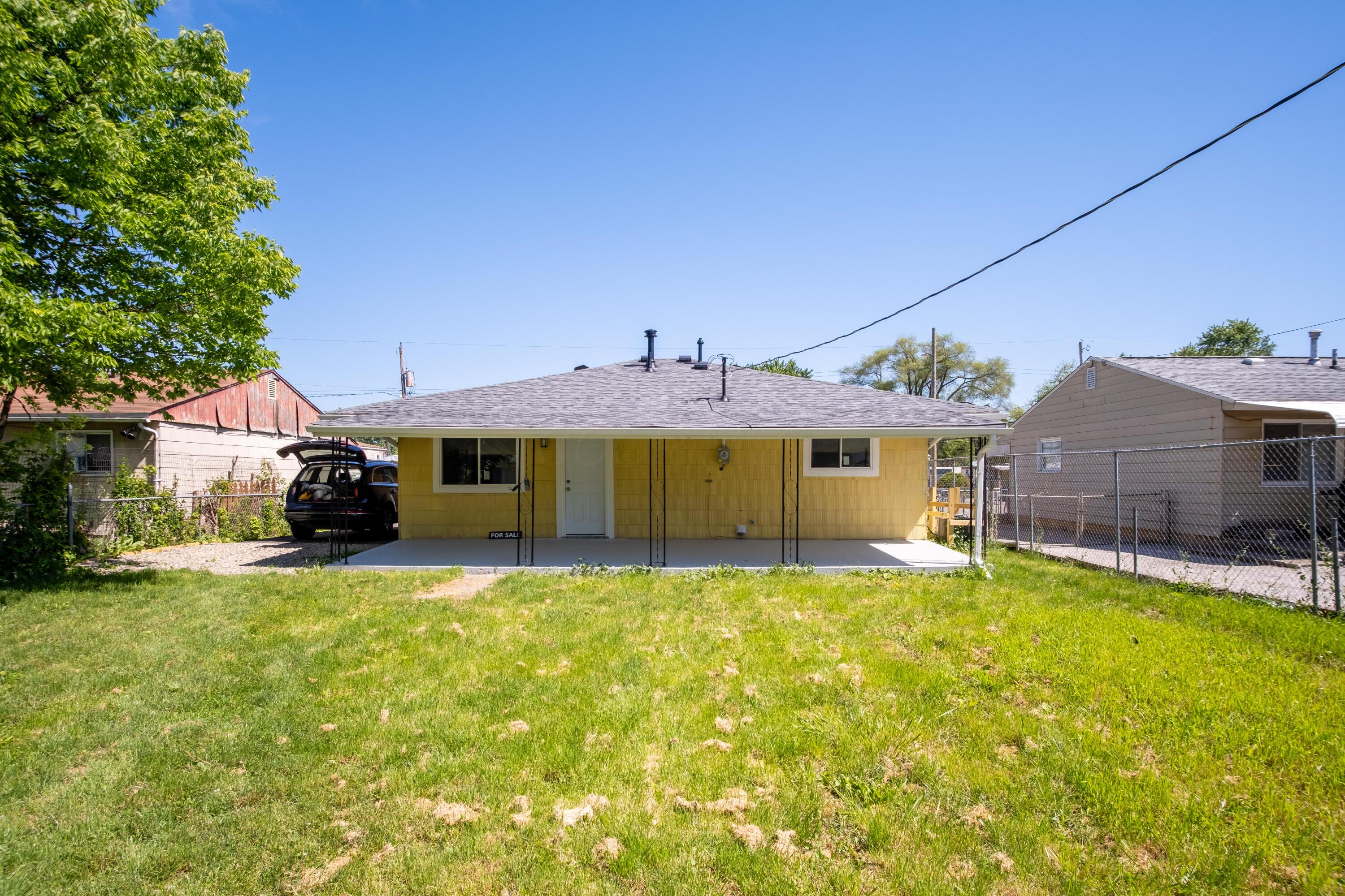977 Hilock Road Property Photo 2