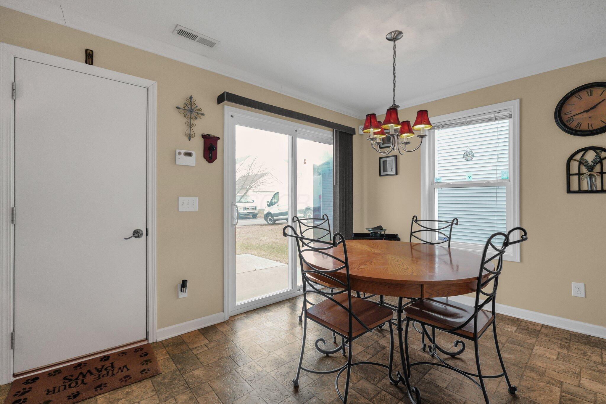 9301 Cliff Springs Trail Property Photo 14