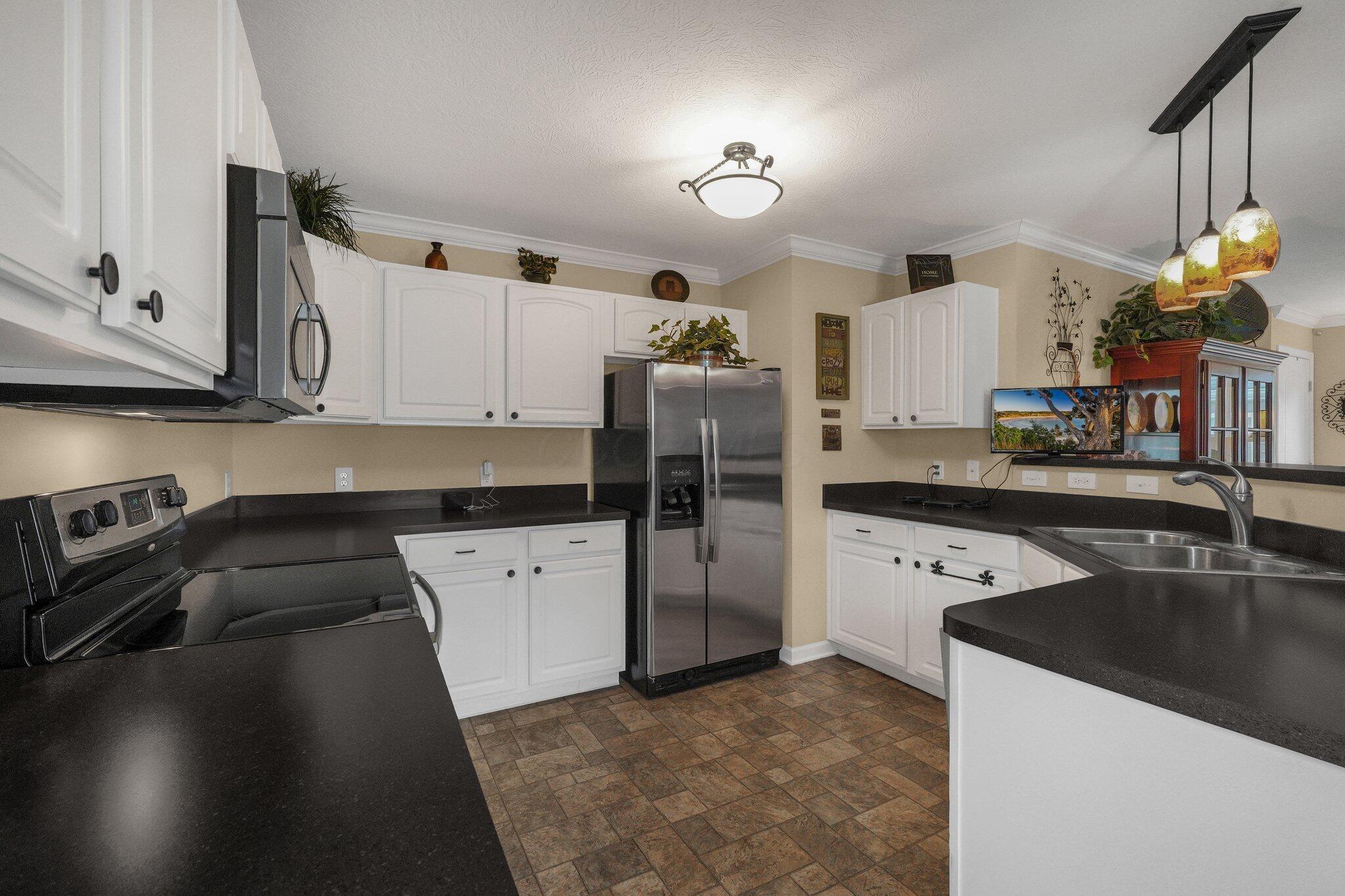 9301 Cliff Springs Trail Property Photo 16