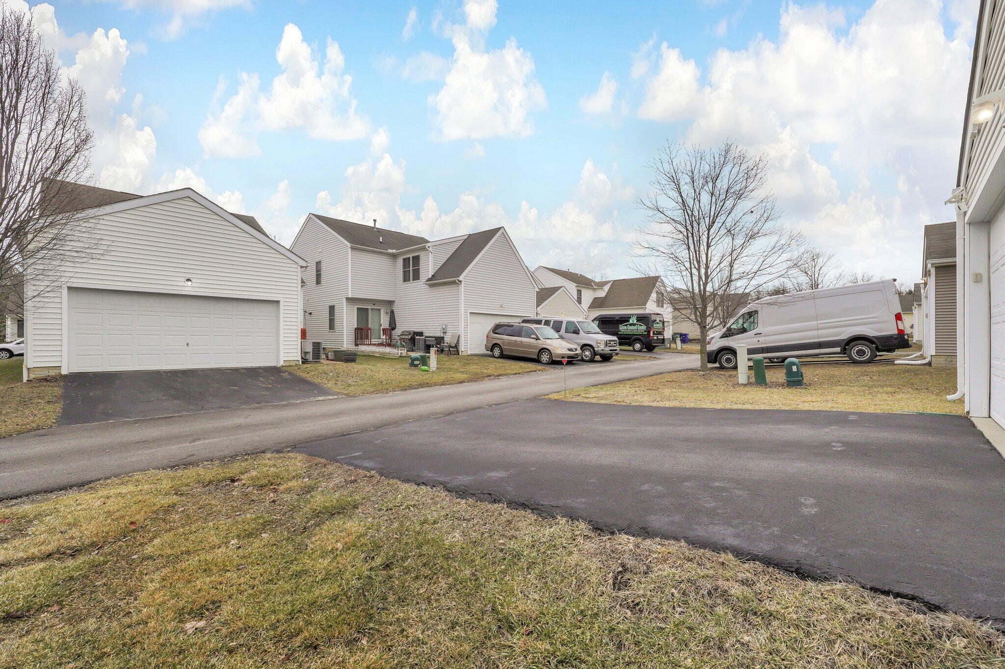 9301 Cliff Springs Trail Property Photo 36