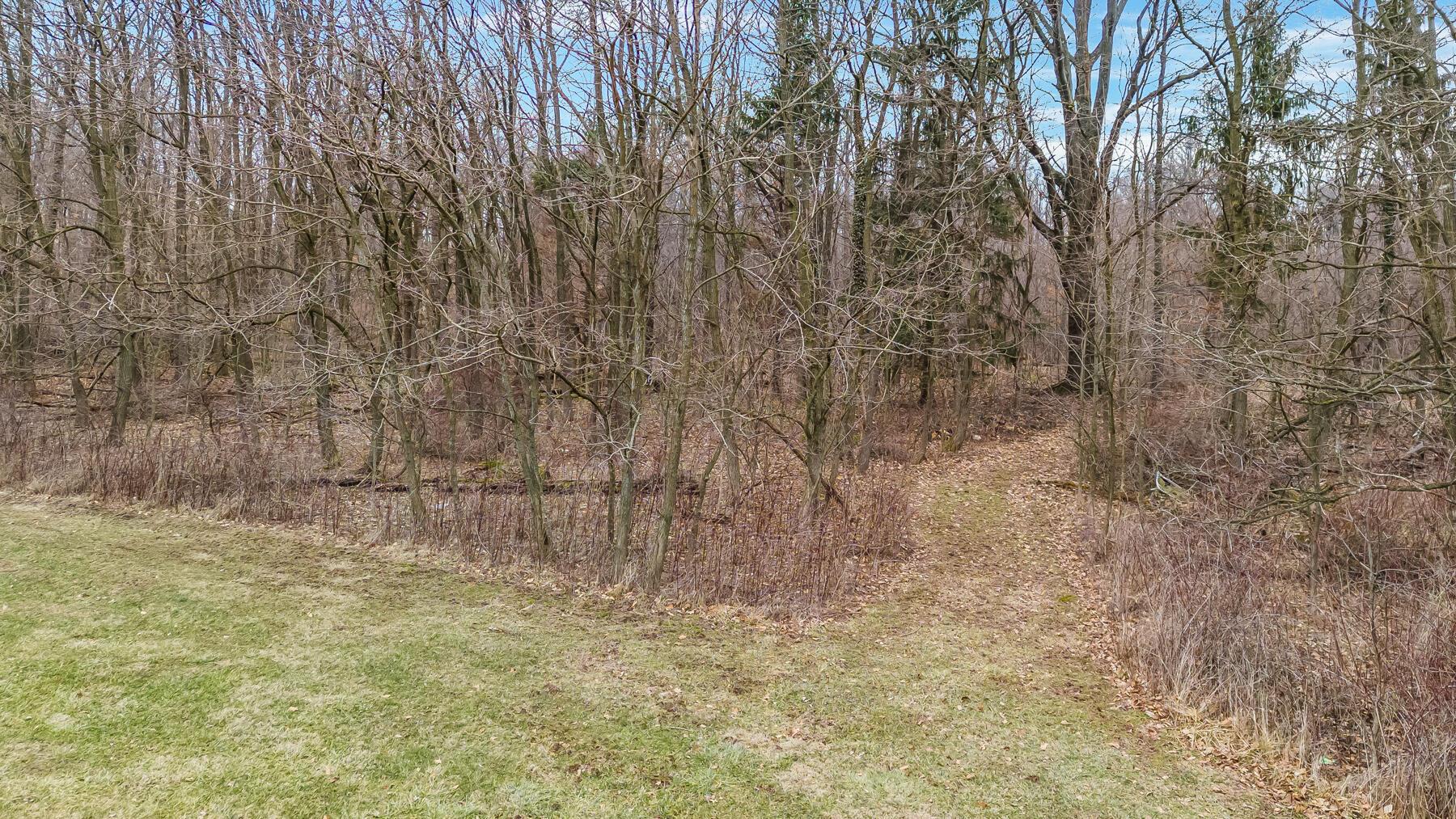 5794 Township Road 107 Property Photo 7