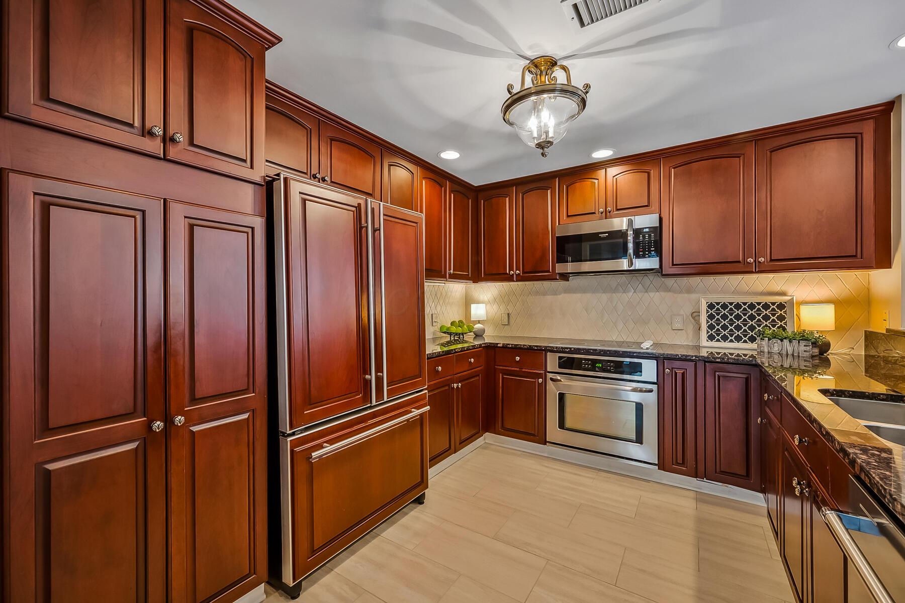 8160 Mount Air Place Property Photo 3