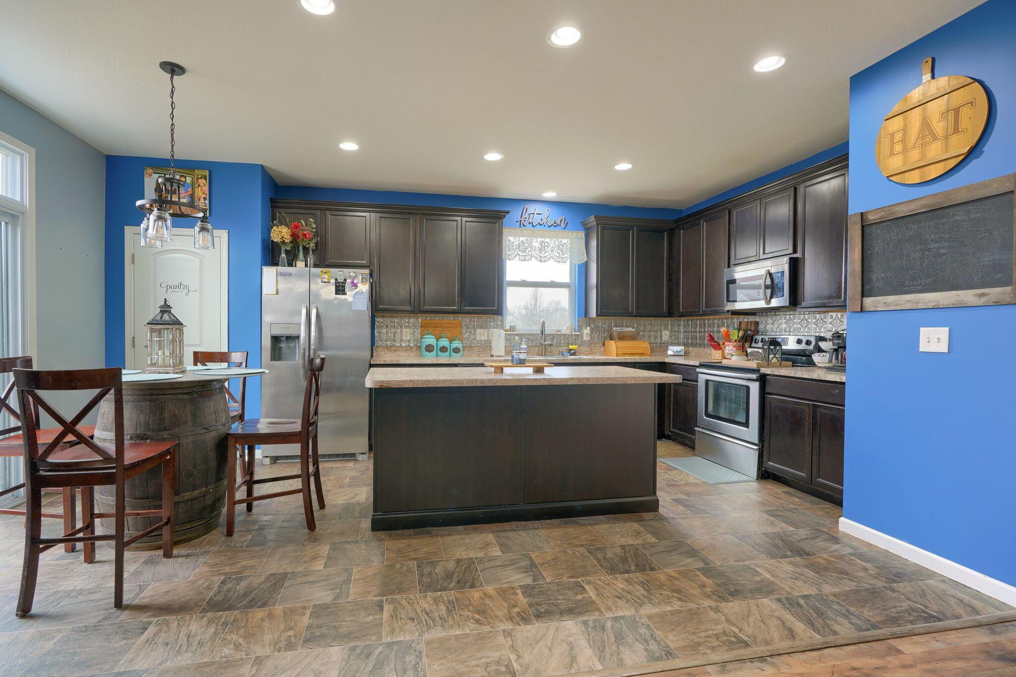 6956 Cannon Drive Property Photo 10