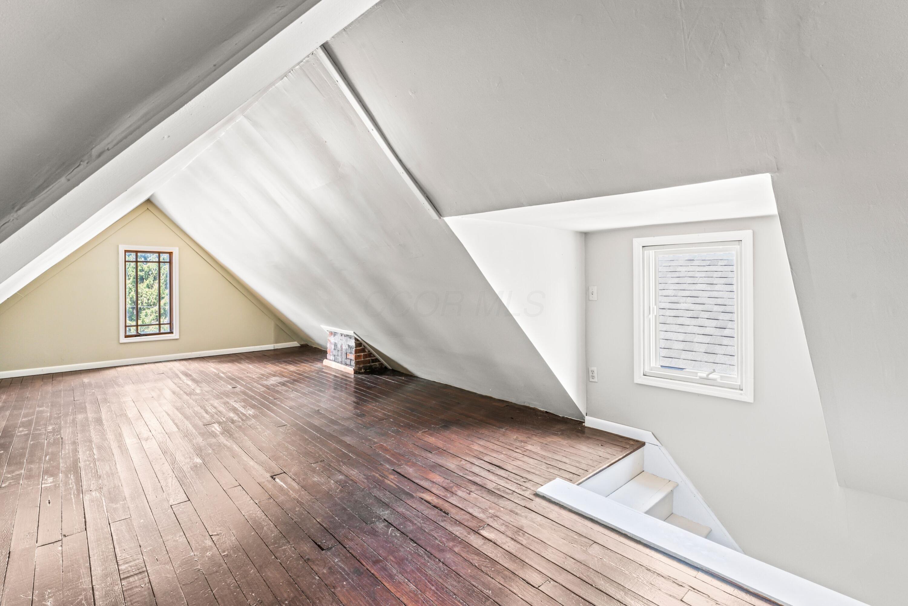 2219 W Broad Street Property Photo 16