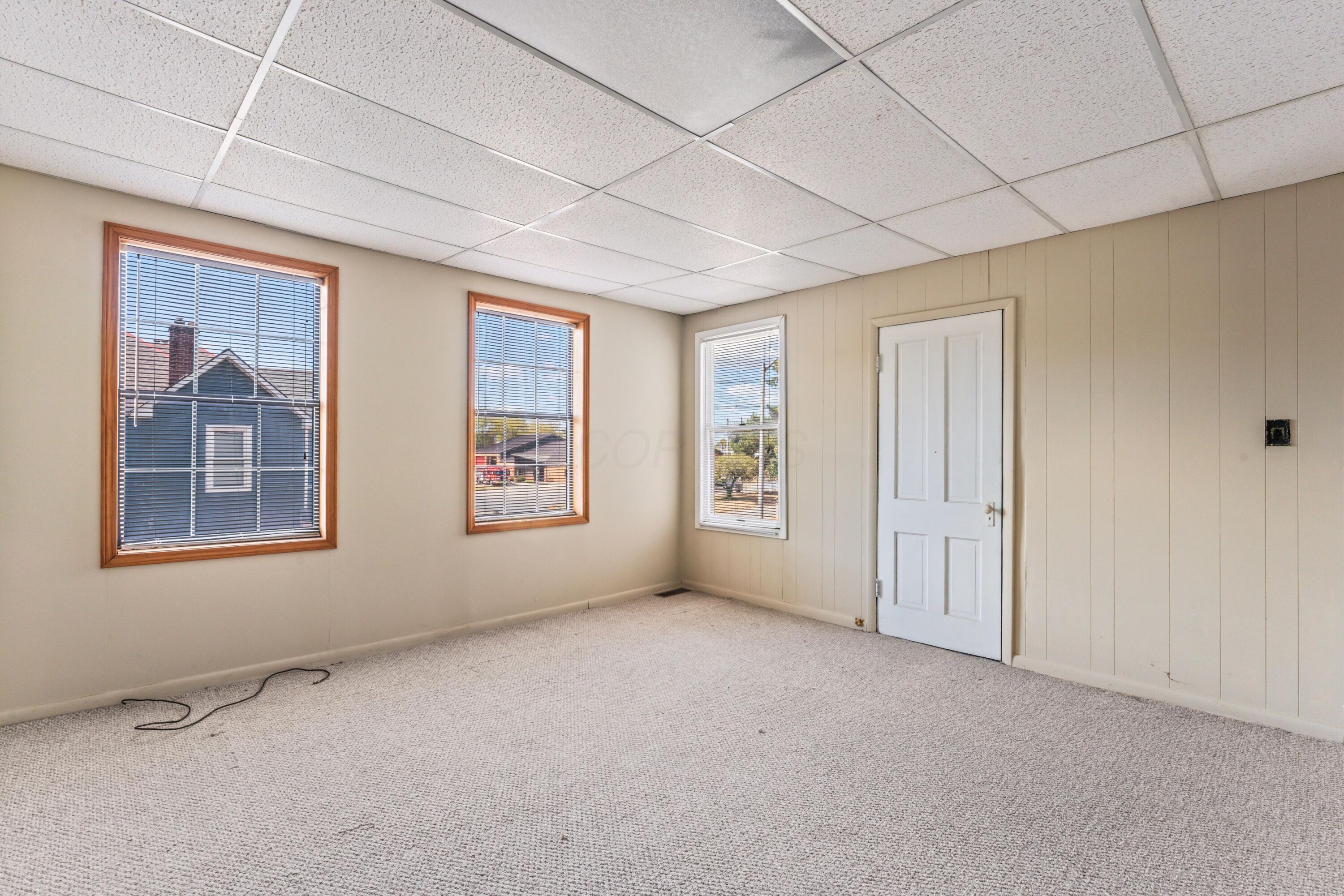 2219 W Broad Street Property Photo 18