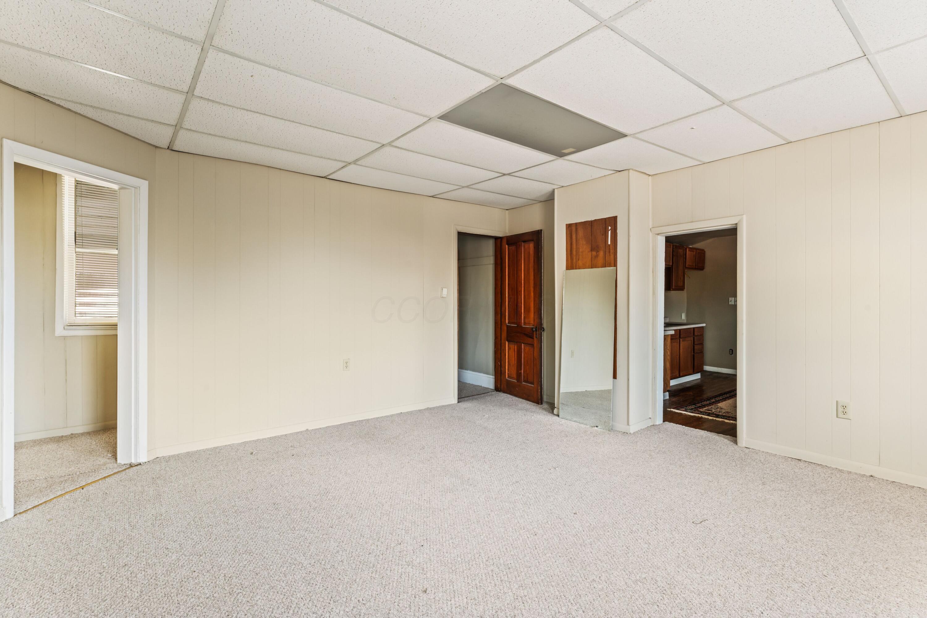 2219 W Broad Street Property Photo 19